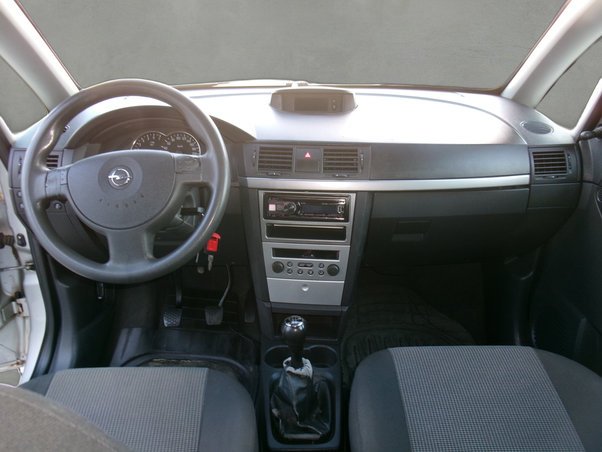 OPEL Meriva 1.4 TP (Essentia)-showroom-element-3