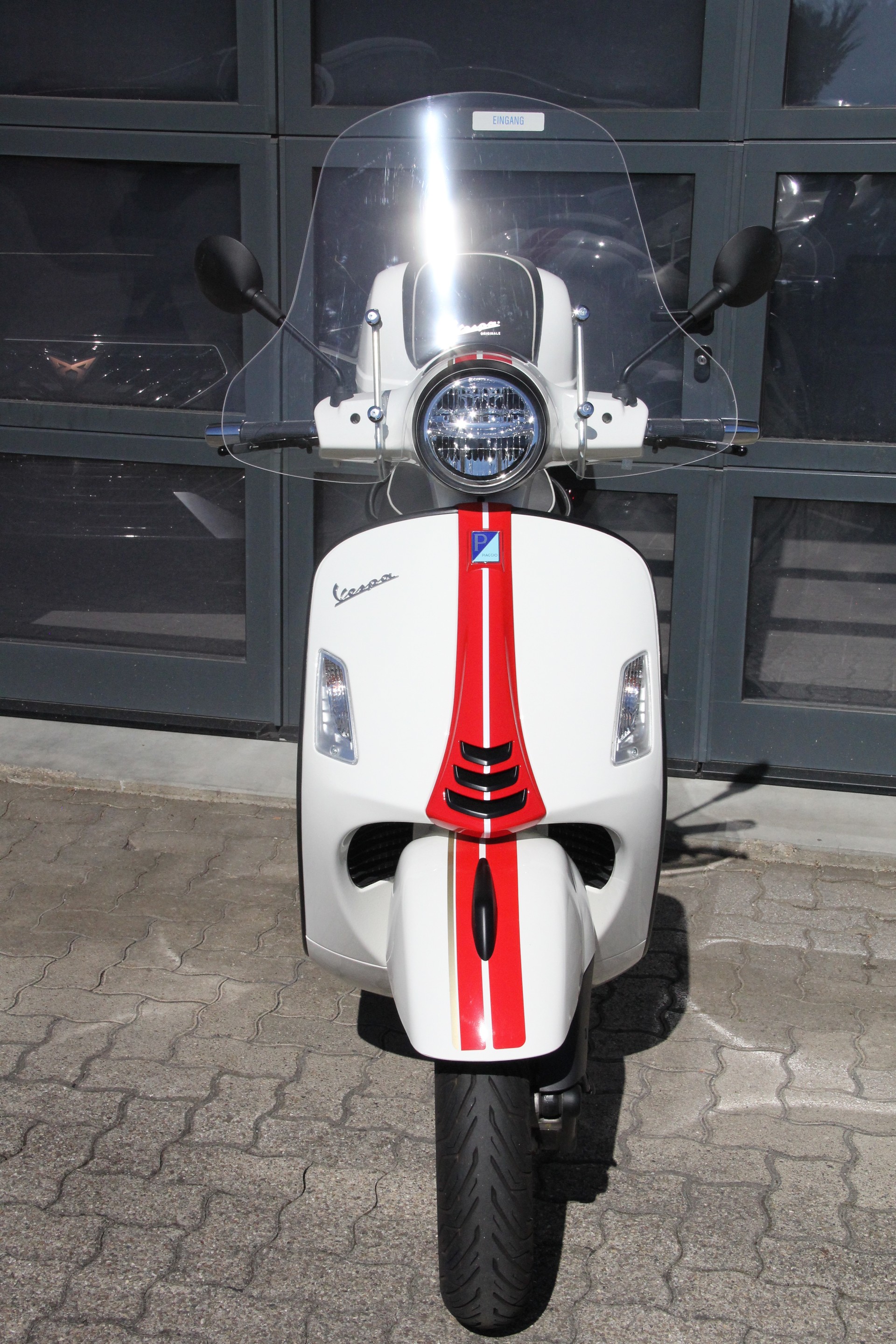 PIAGGIO Vespa GTS 300 Racing Sixties ABS-image-10