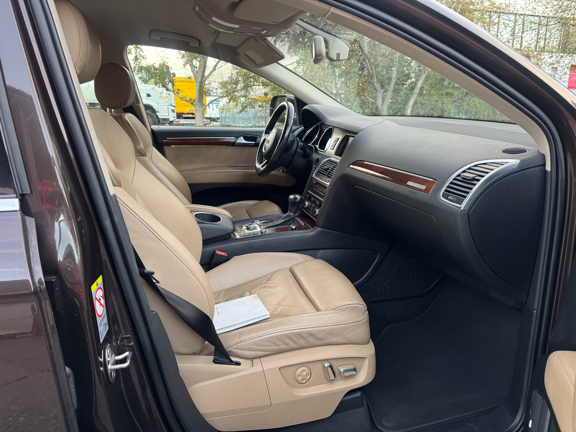 AUDI Q7 3.0 TFSI quattro tiptronic-image-9