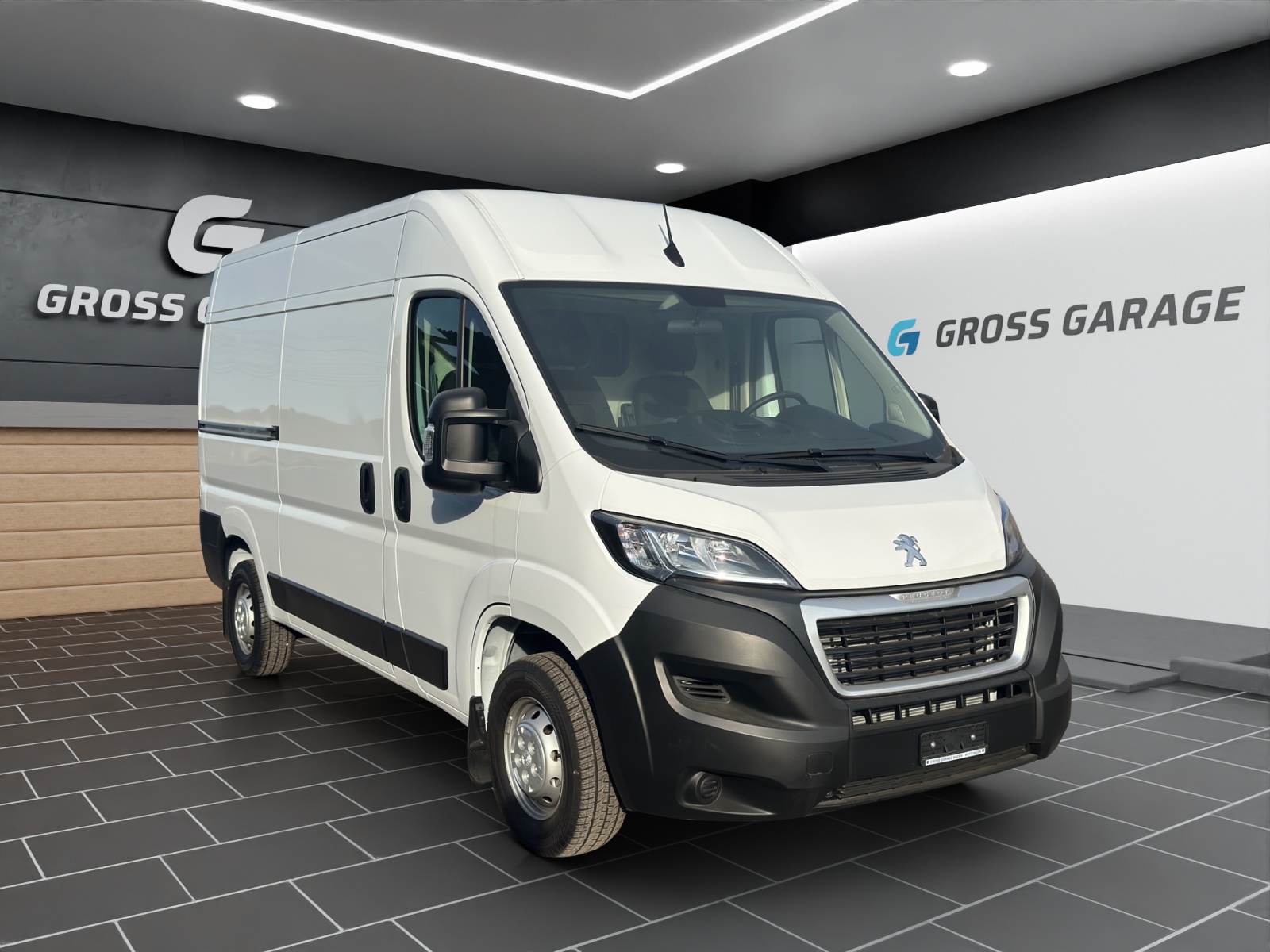 PEUGEOT Boxer 2.2 HDI 335 L2H2