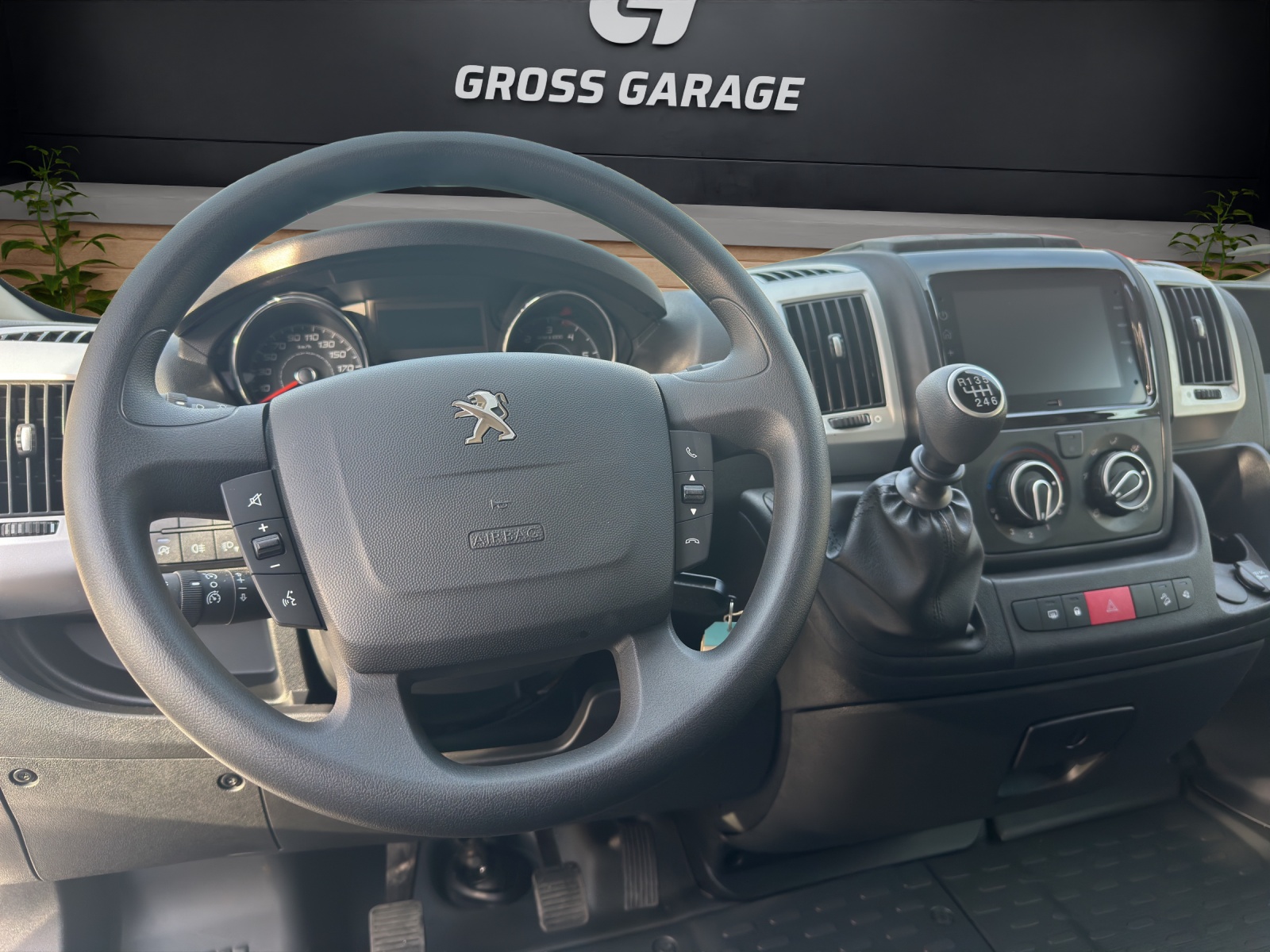 PEUGEOT Boxer 2.2 HDI 335 L2H2-image-10