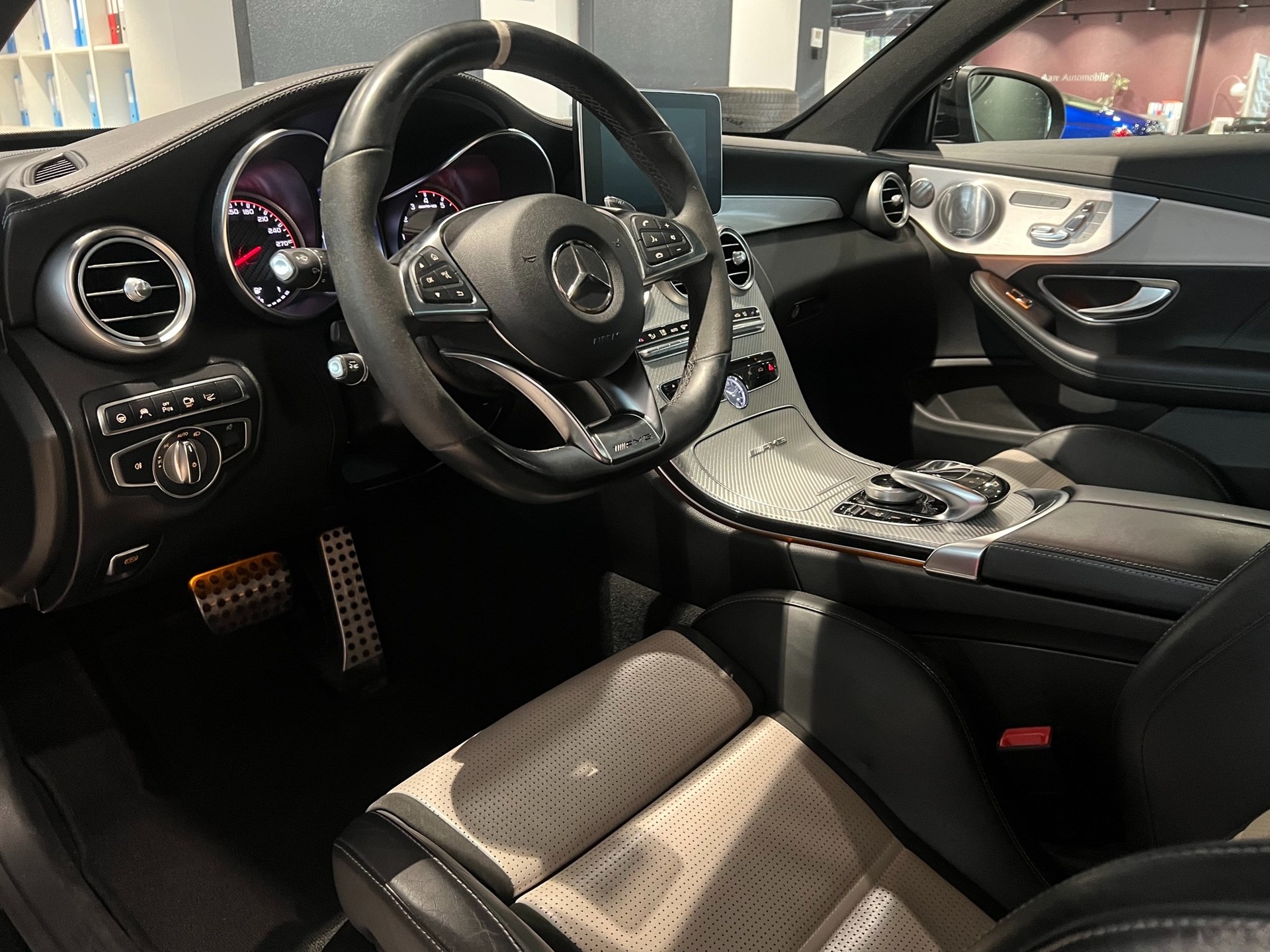 MERCEDES-BENZ C 63 S AMG Edition 1 Speedshift-image-6
