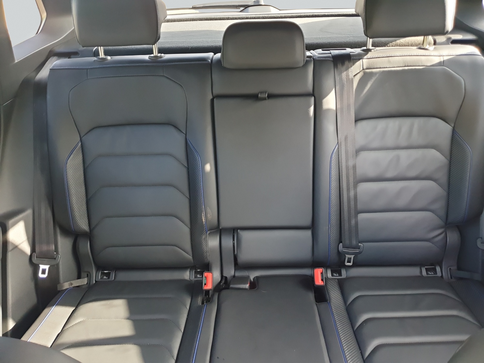 VW Tiguan 2.0 TSI R DSG 4 Motion-image-8