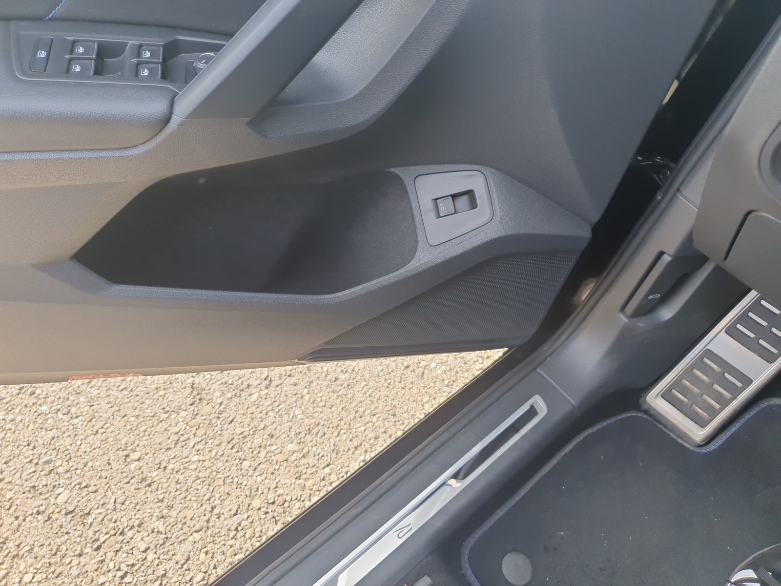VW Tiguan 2.0 TSI R DSG 4 Motion-image-10