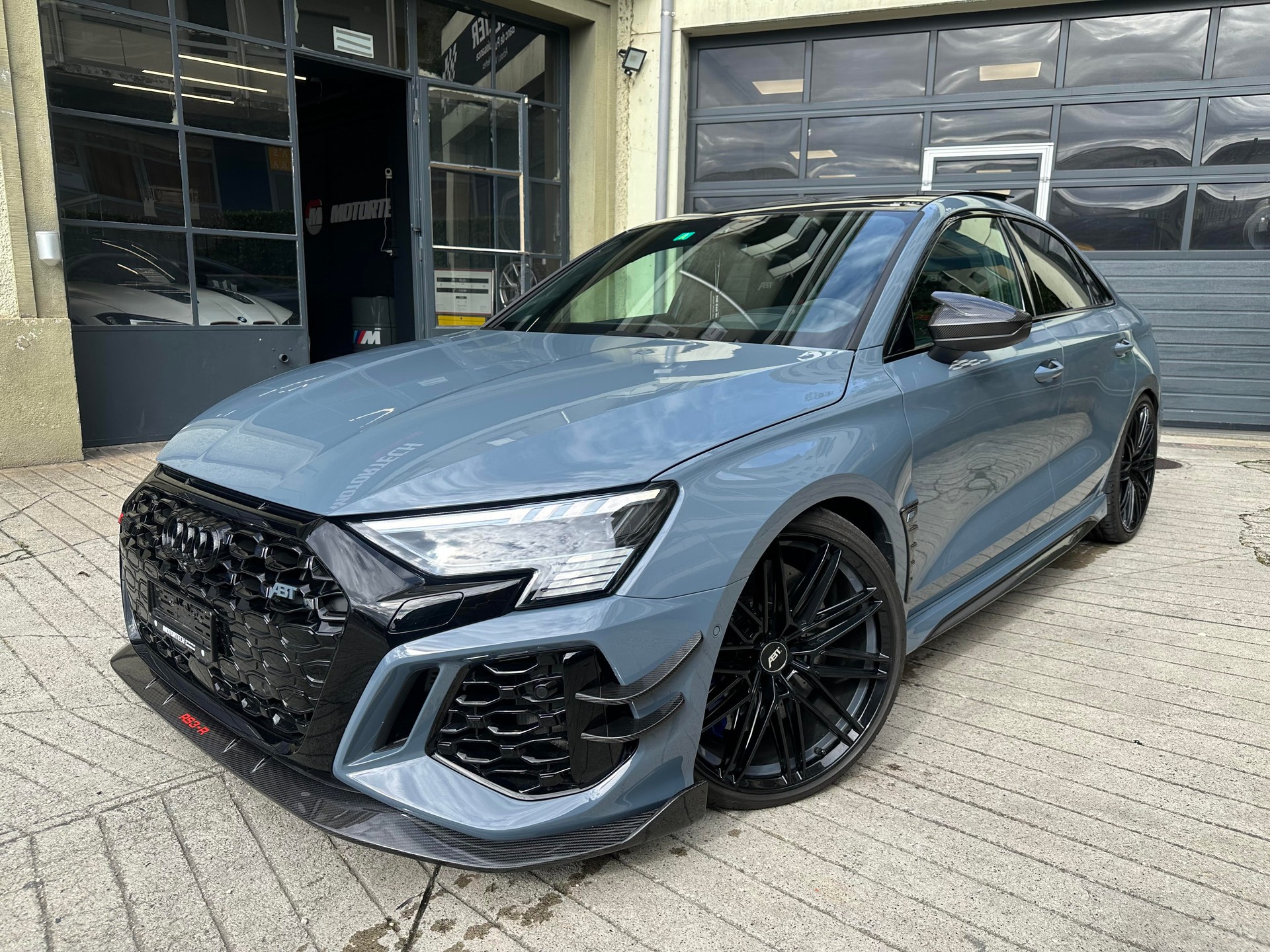 AUDI RS3-R Limousine 2.5 TSI quattro ABT R 1of200