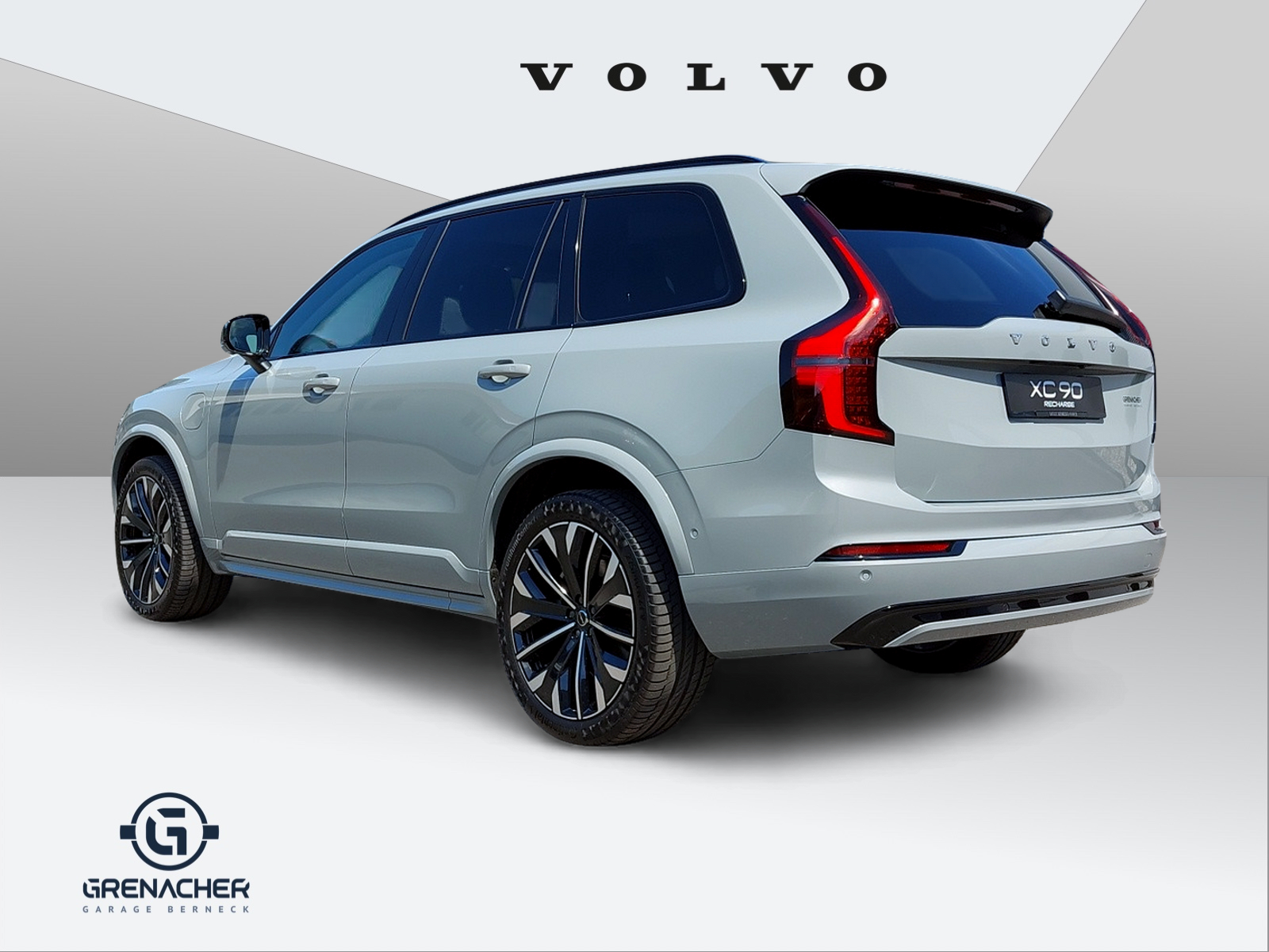 VOLVO XC90 2.0 T8 TE Plus Dark eAWD-showroom-element-3