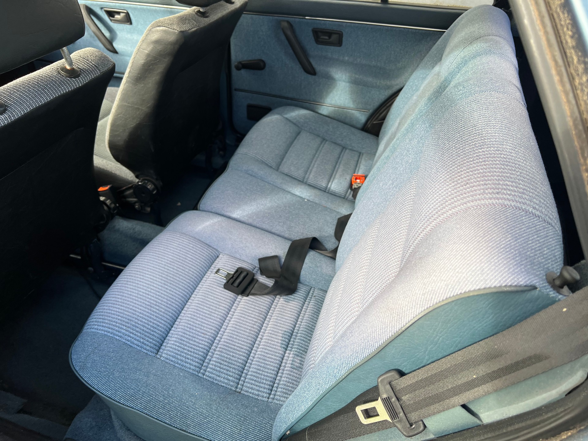 VW Golf 1800 CL-image-2