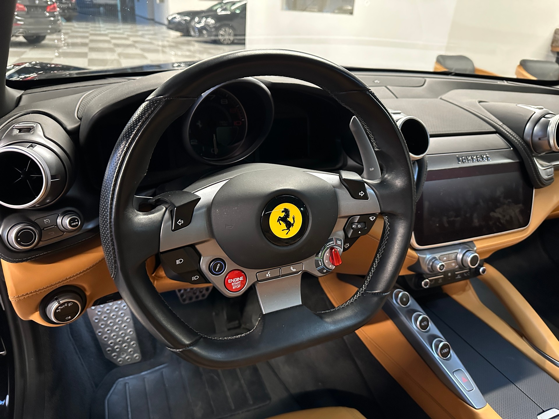 FERRARI GTC 4 Lusso-image-8