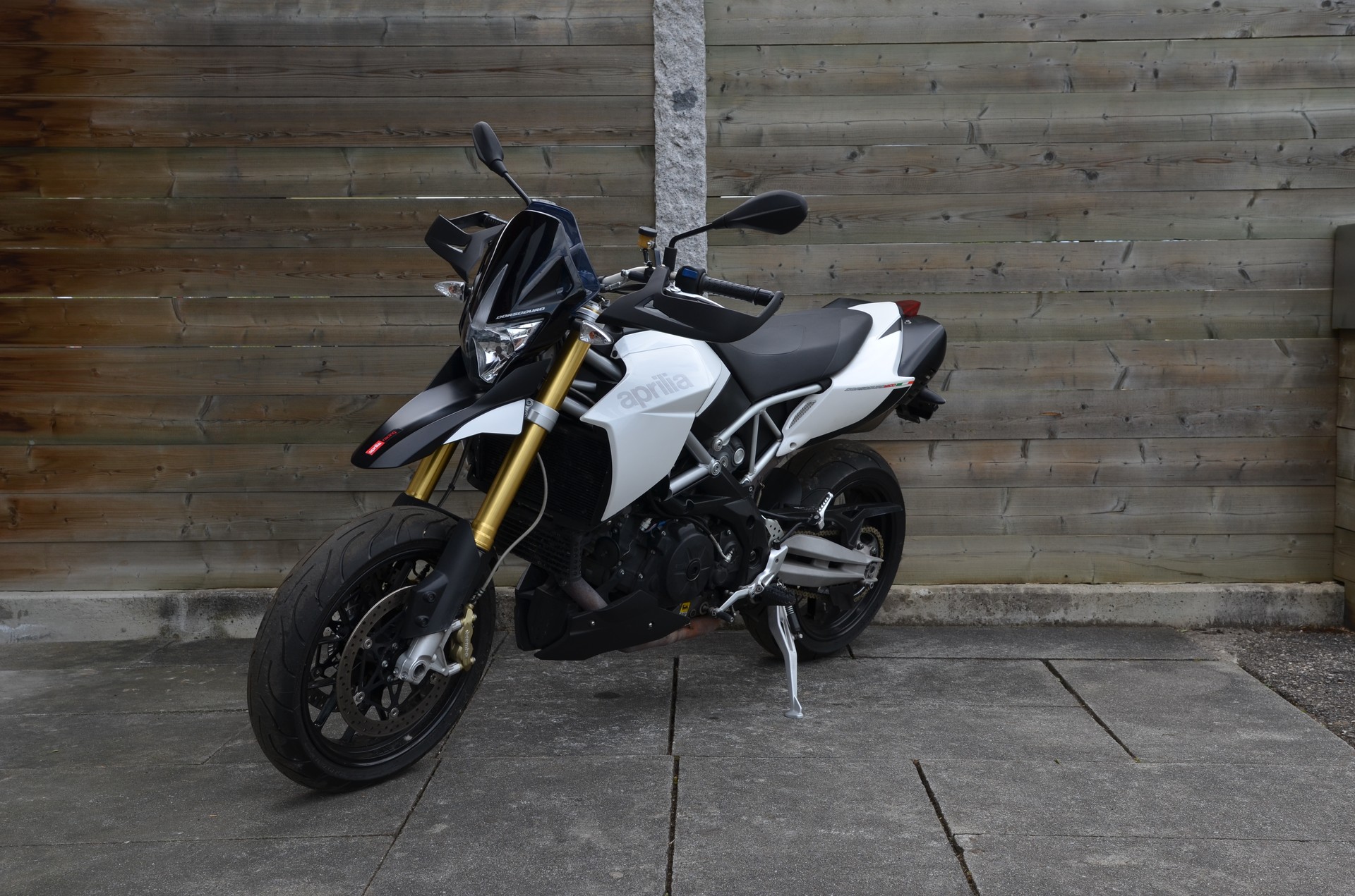 APRILIA Dorsoduro 1200 ABS/TC-image-4