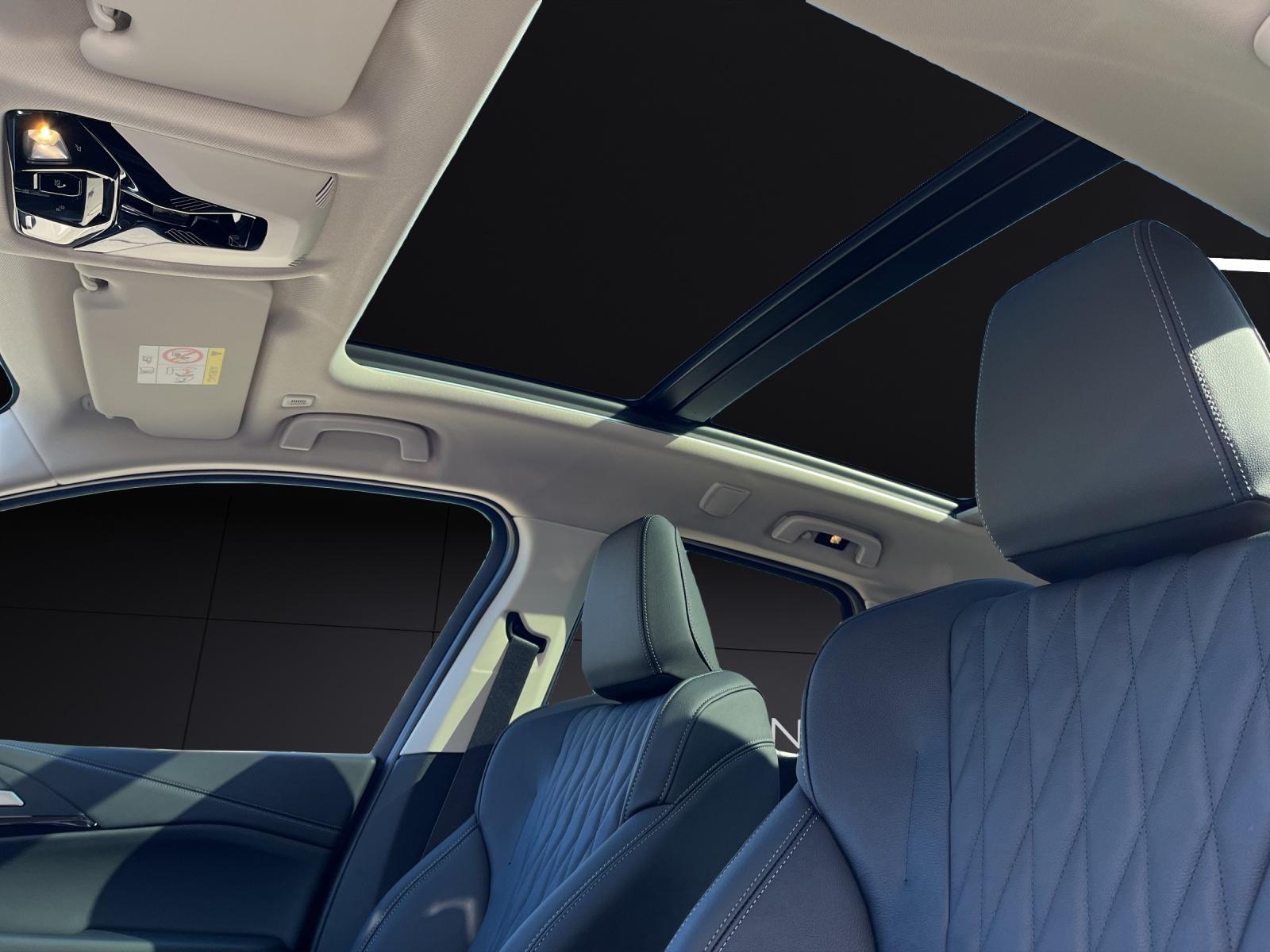BMW 230e xDrive Active Tourer-image-14