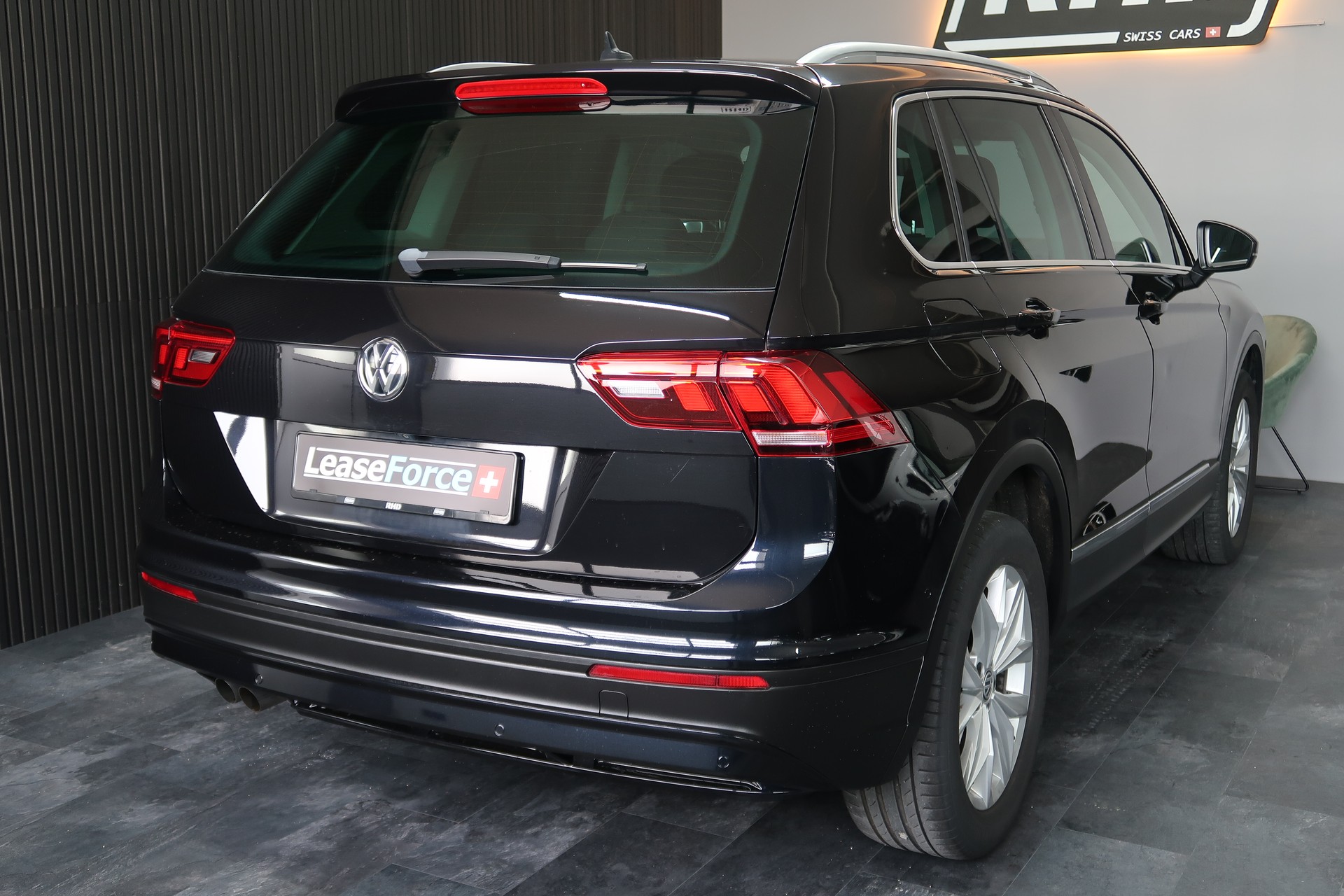 VW Tiguan 1.4TSI 4Motion DSG / CH / MFK / GARANTIE-image-8