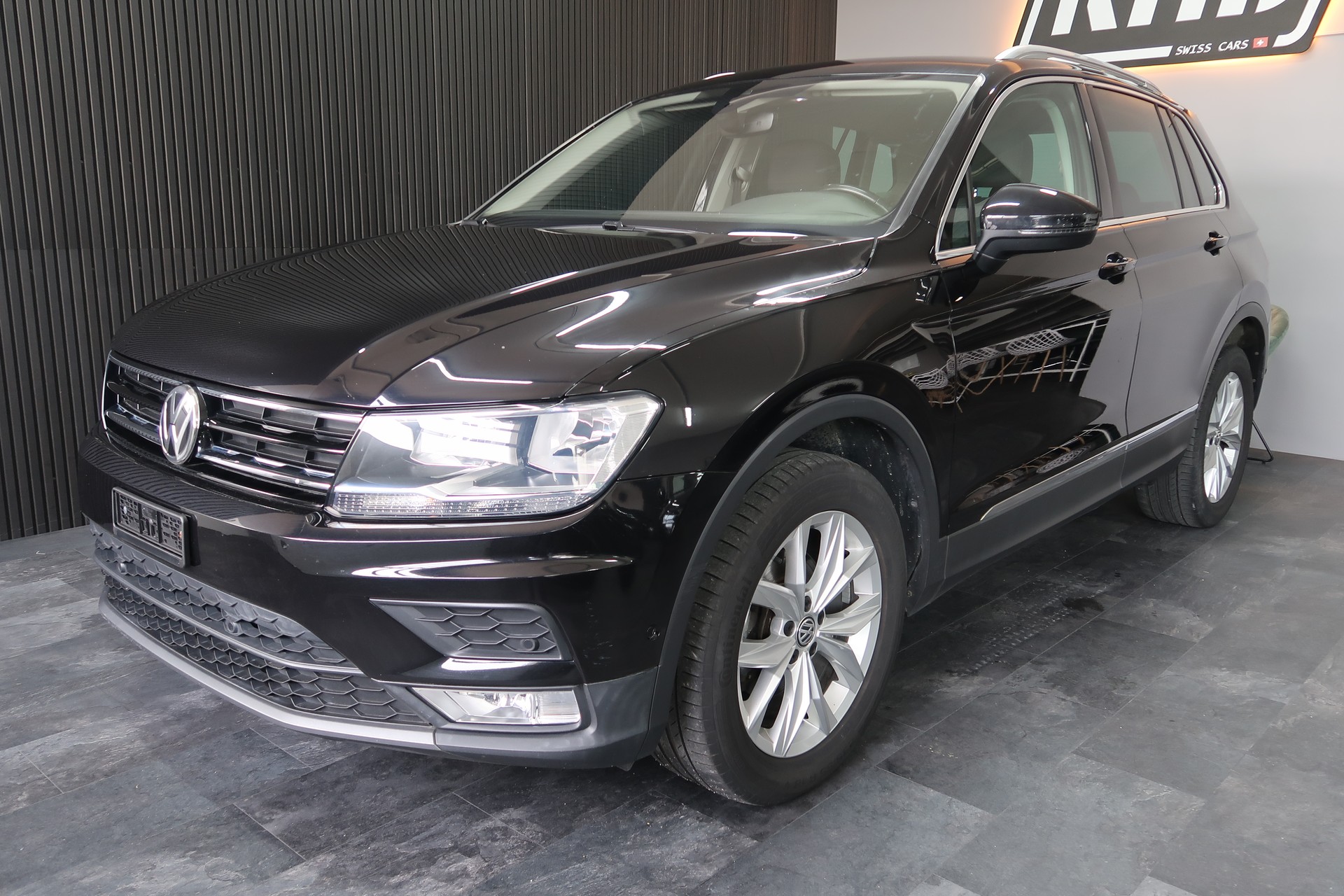 VW Tiguan 1.4TSI 4Motion DSG / CH / MFK / GARANTIE-showroom-element-2