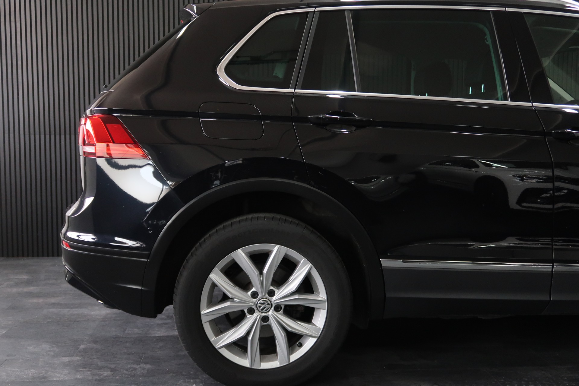 VW Tiguan 1.4TSI 4Motion DSG / CH / MFK / GARANTIE-image-13