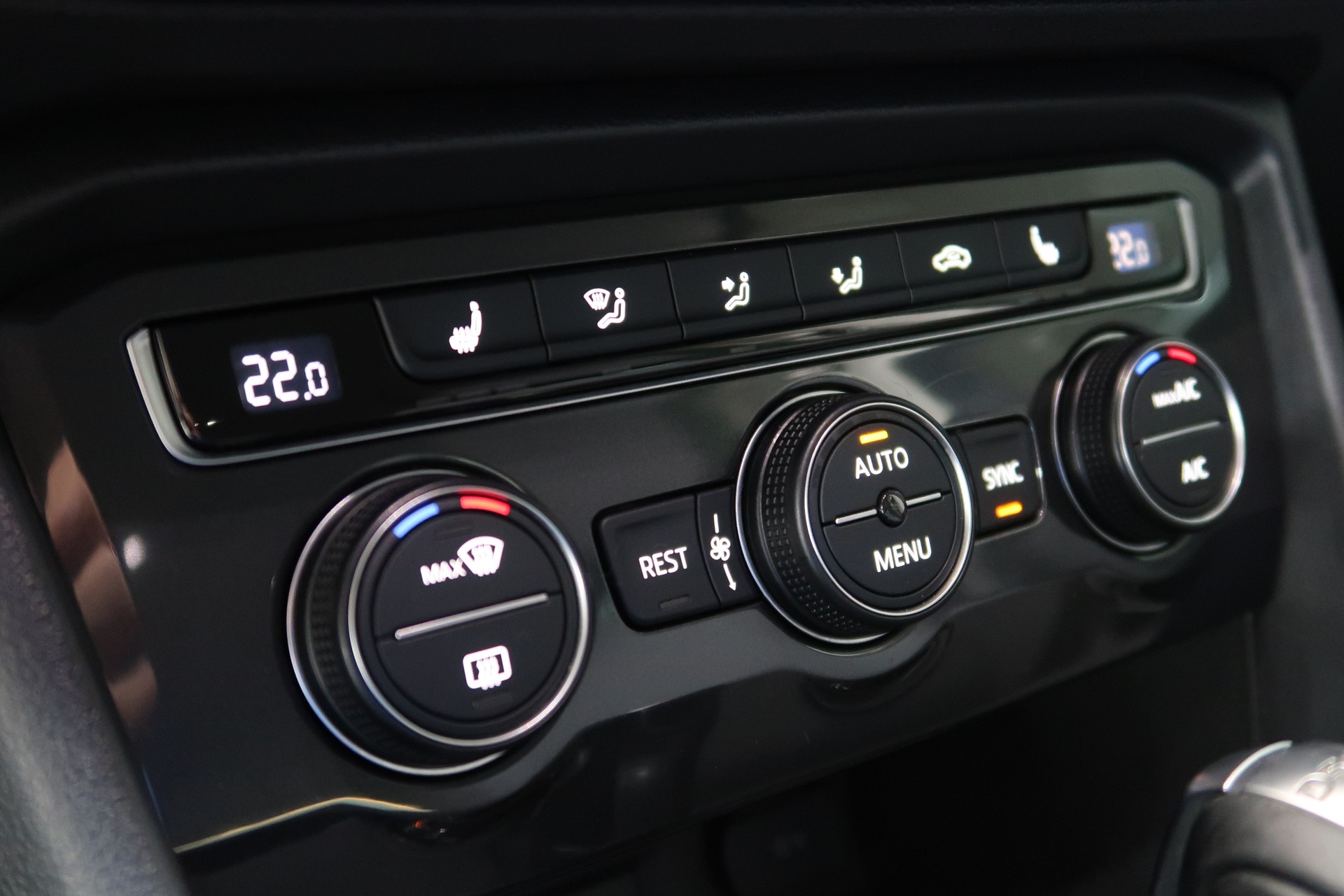 VW Tiguan 1.4TSI 4Motion DSG / CH / MFK / GARANTIE-image-21