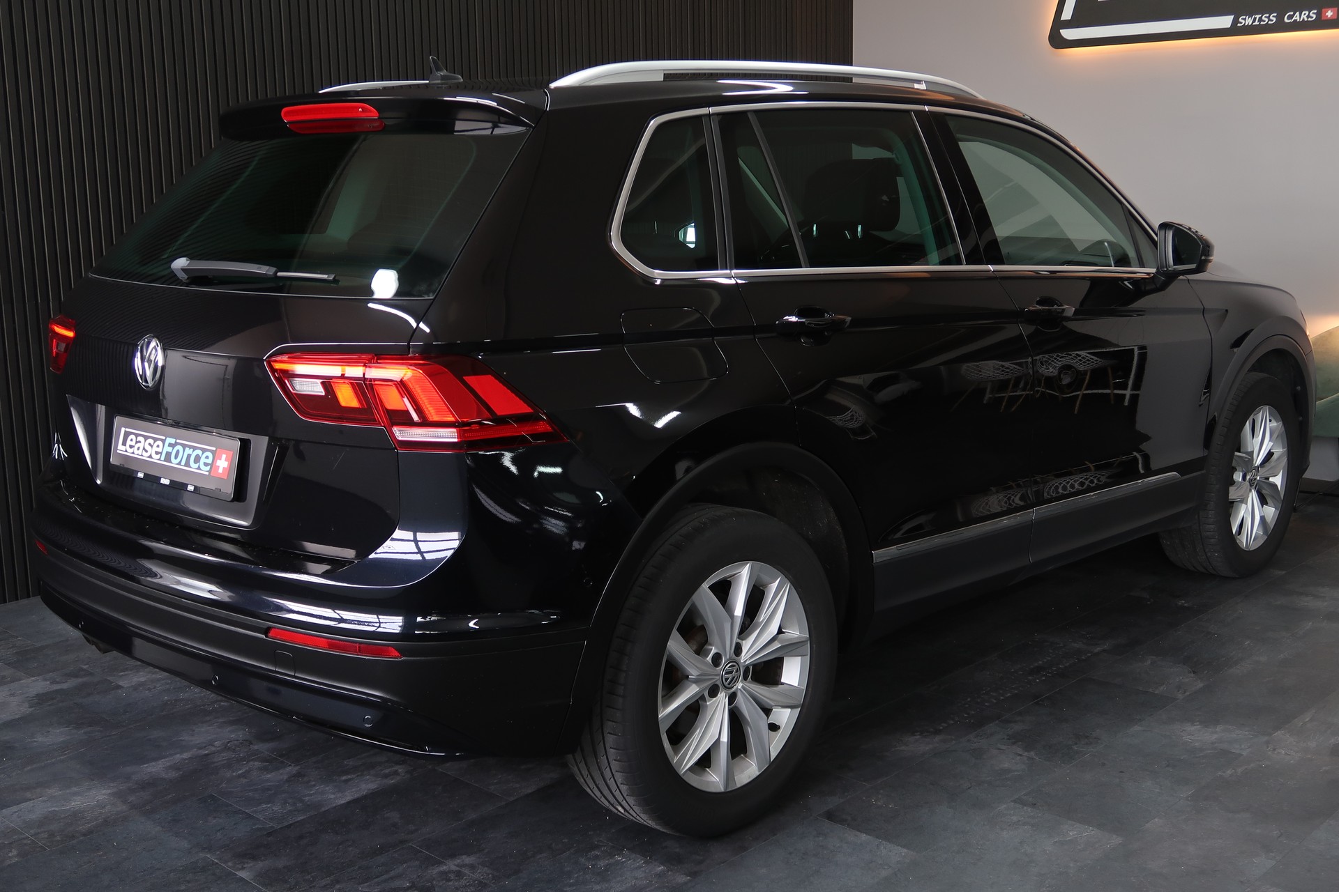 VW Tiguan 1.4TSI 4Motion DSG / CH / MFK / GARANTIE-image-7