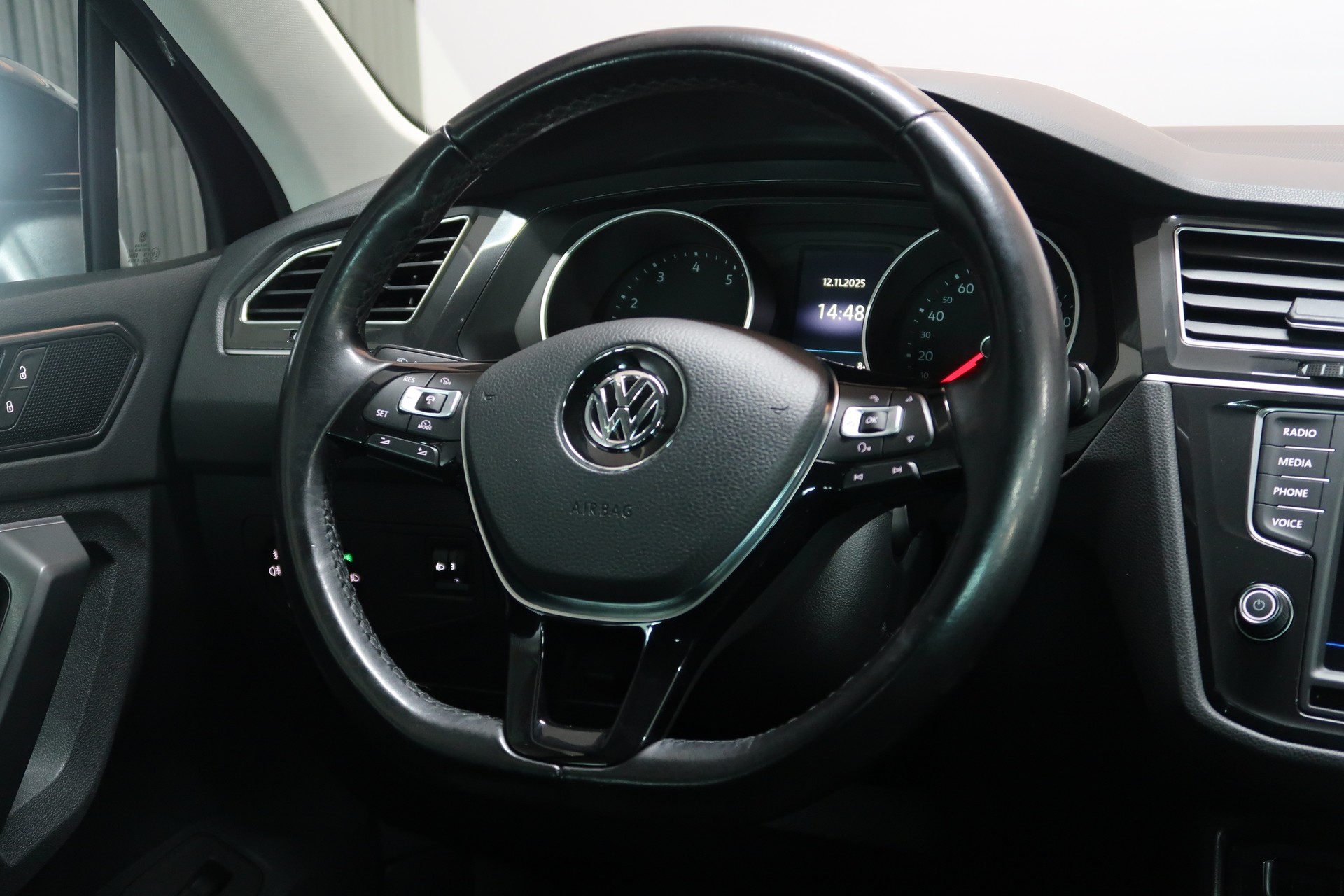 VW Tiguan 1.4TSI 4Motion DSG / CH / MFK / GARANTIE-image-23