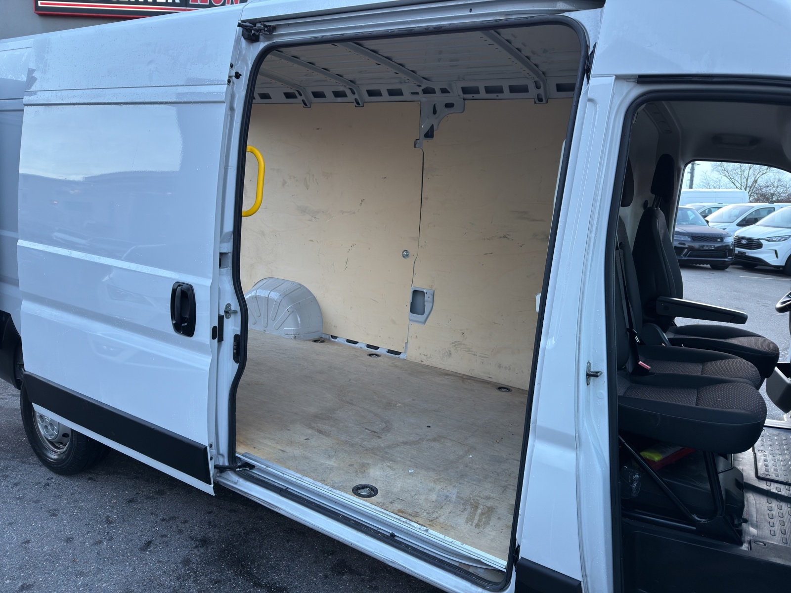 CITROEN Jumper 35 2.2 BlueHDi 140 Control L3H2-image-17