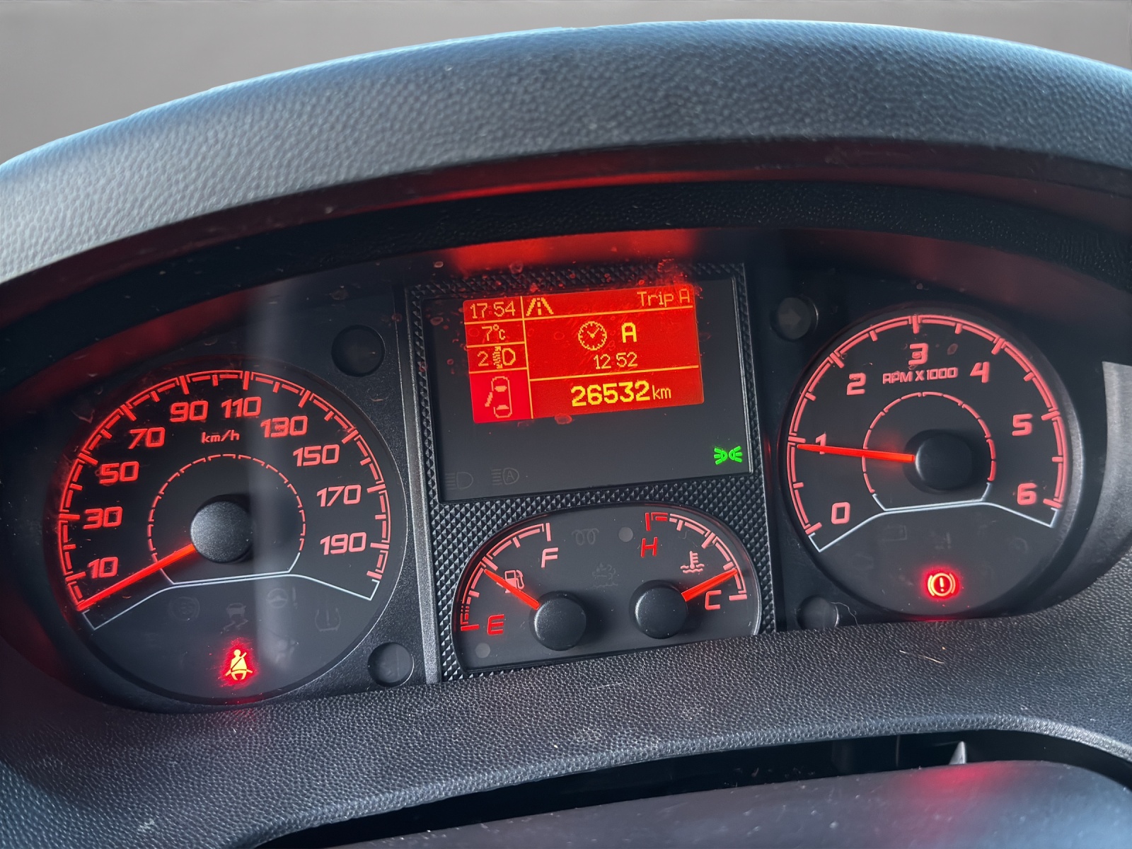 CITROEN Jumper 35 2.2 BlueHDi 140 Control L3H2-image-10