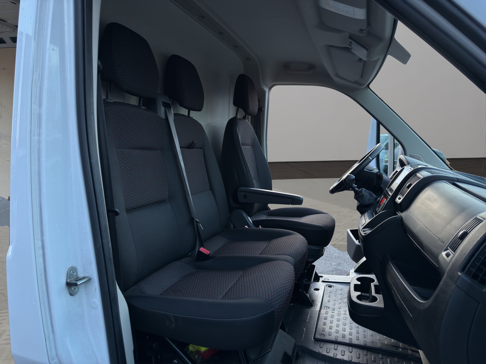 CITROEN Jumper 35 2.2 BlueHDi 140 Control L3H2-image-12