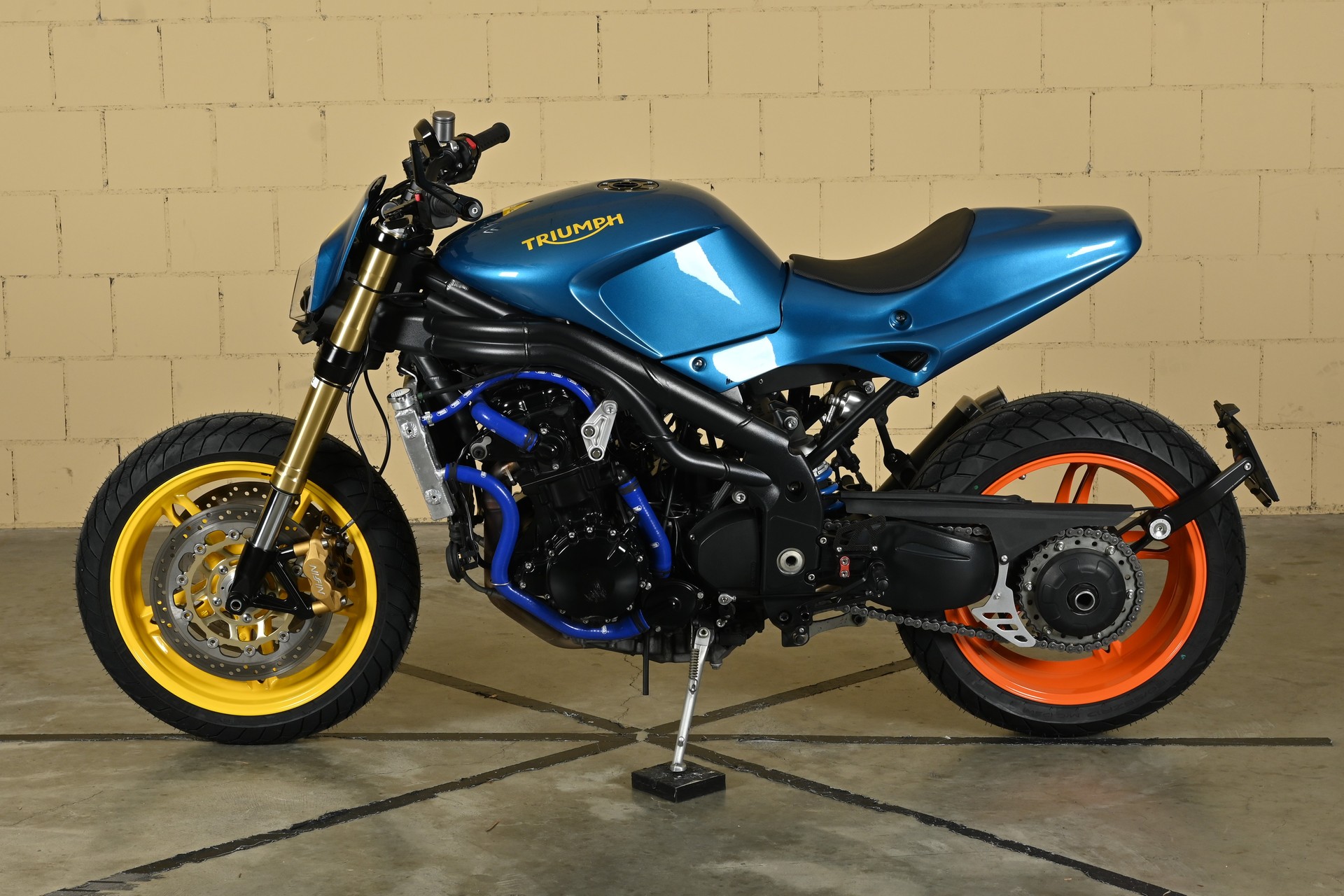 TRIUMPH Speed Triple 1050-image-2