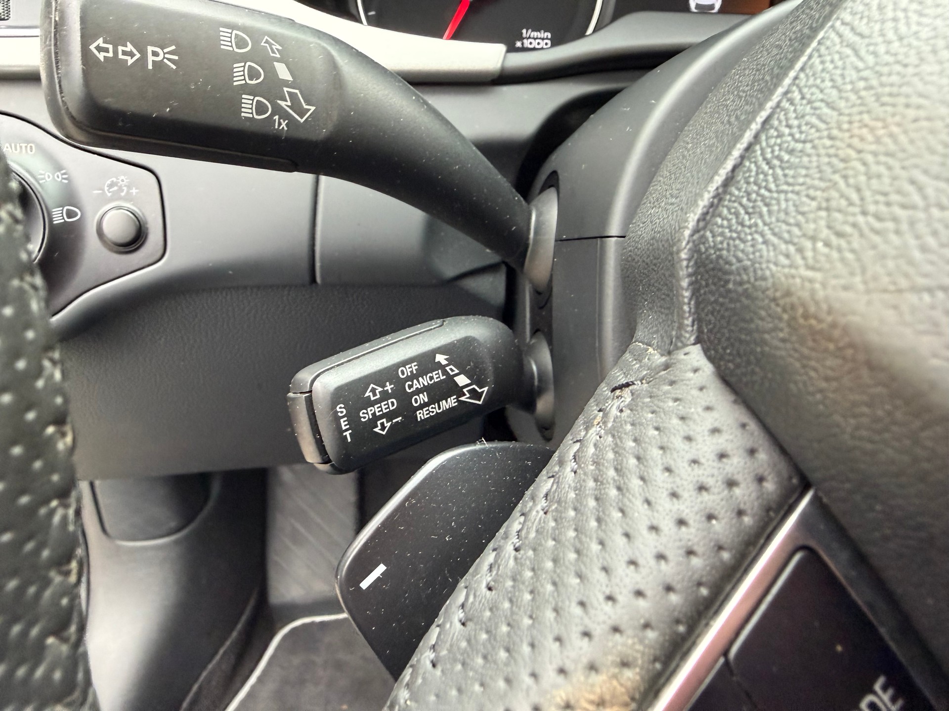 AUDI A4 allroad 3.0 TDI quattro S-tronic-image-13