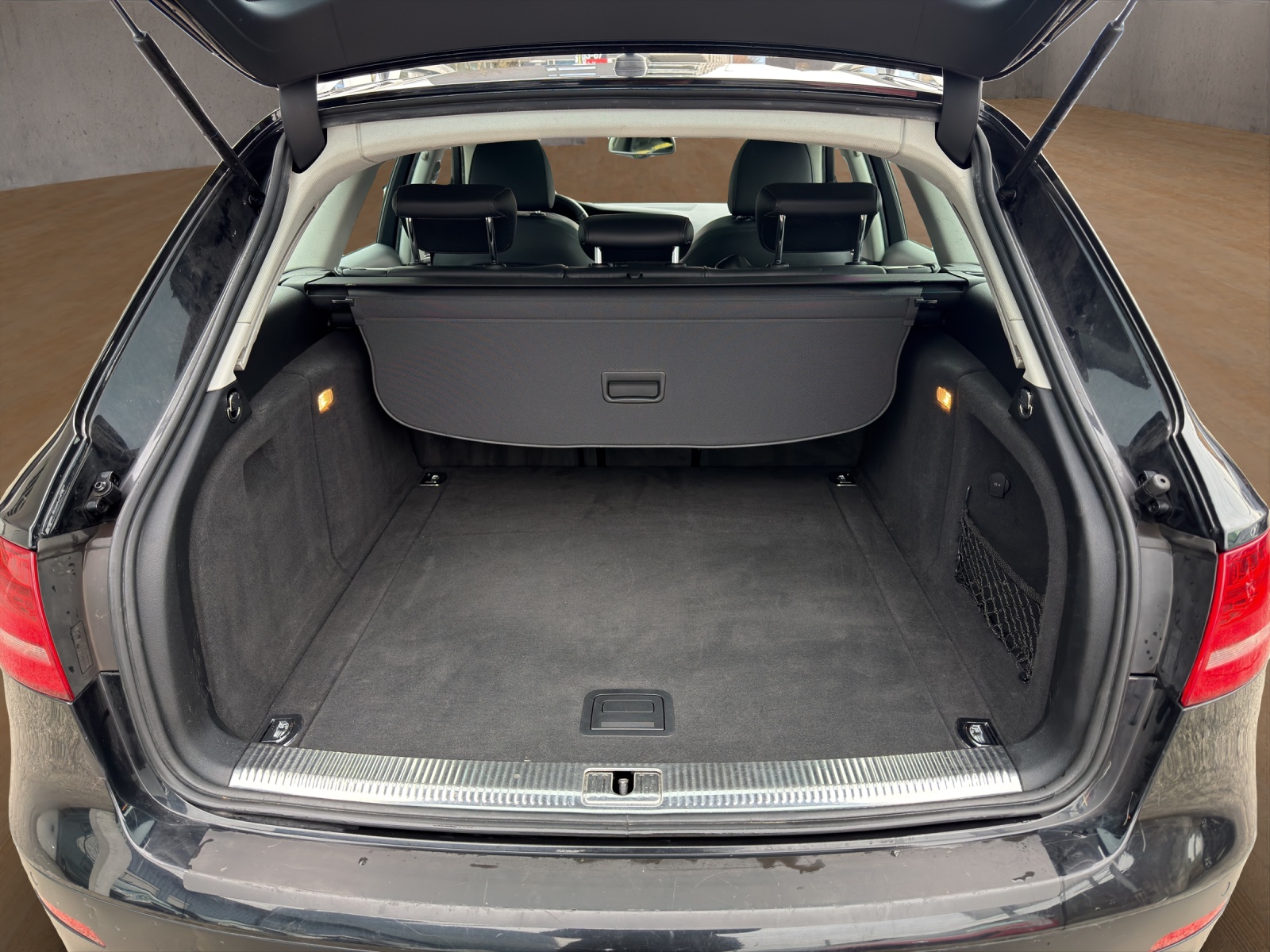 AUDI A4 allroad 3.0 TDI quattro S-tronic-image-16