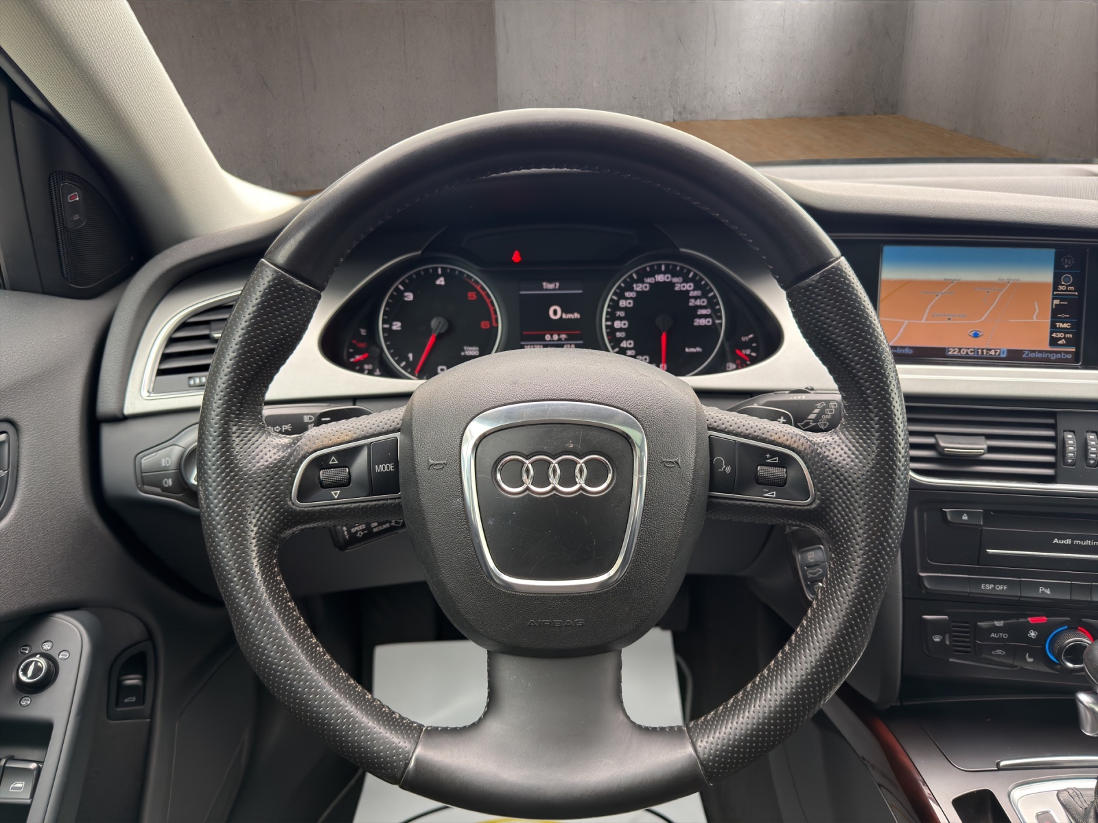 AUDI A4 allroad 3.0 TDI quattro S-tronic-image-12