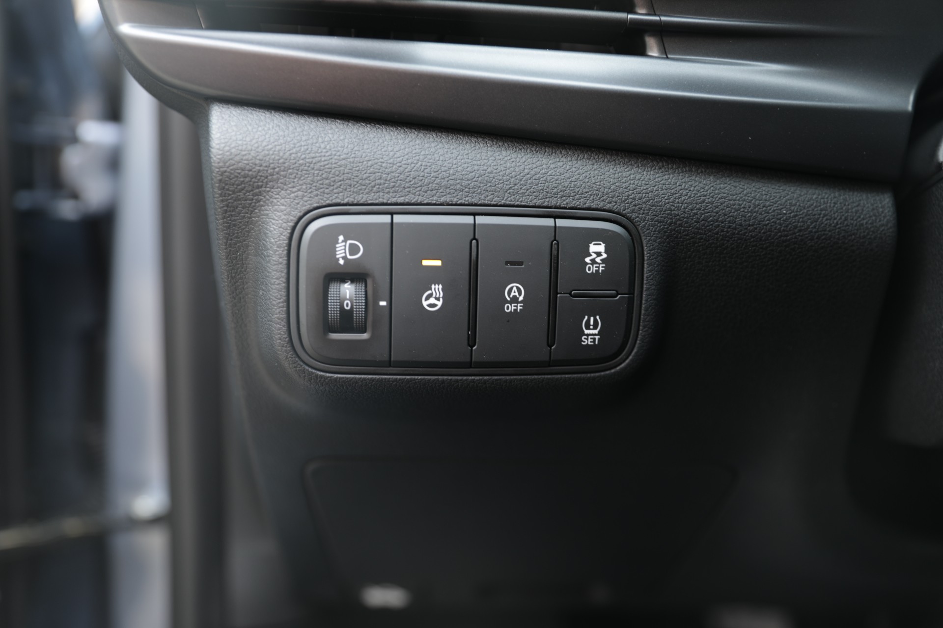 HYUNDAI i20 1.0 T-GDi Amplia-image-12
