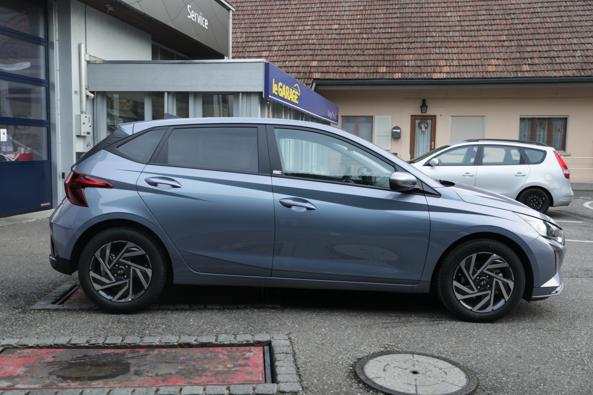 HYUNDAI i20 1.0 T-GDi Amplia-image-6