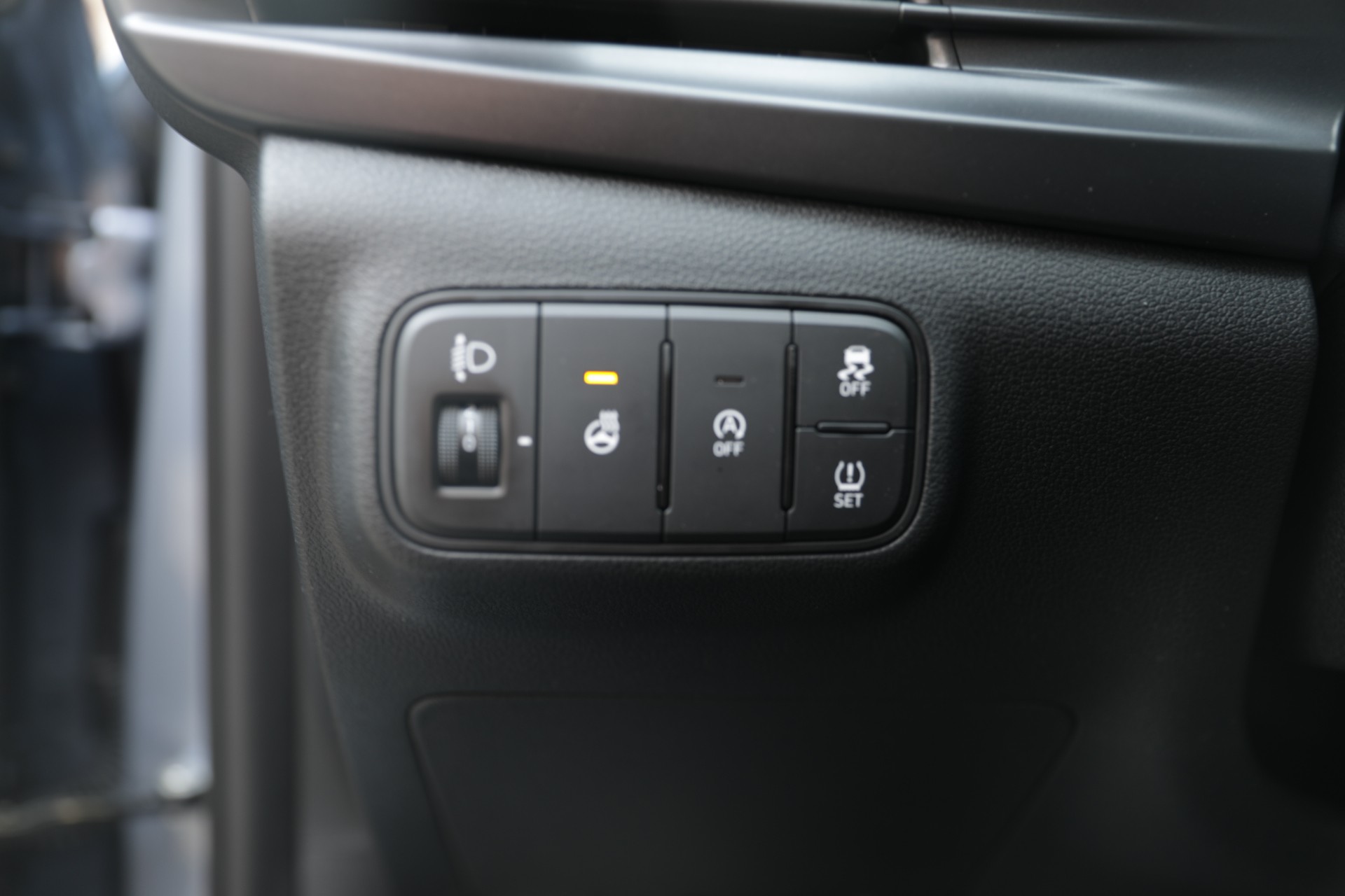 HYUNDAI i20 1.0 T-GDi Amplia-image-11