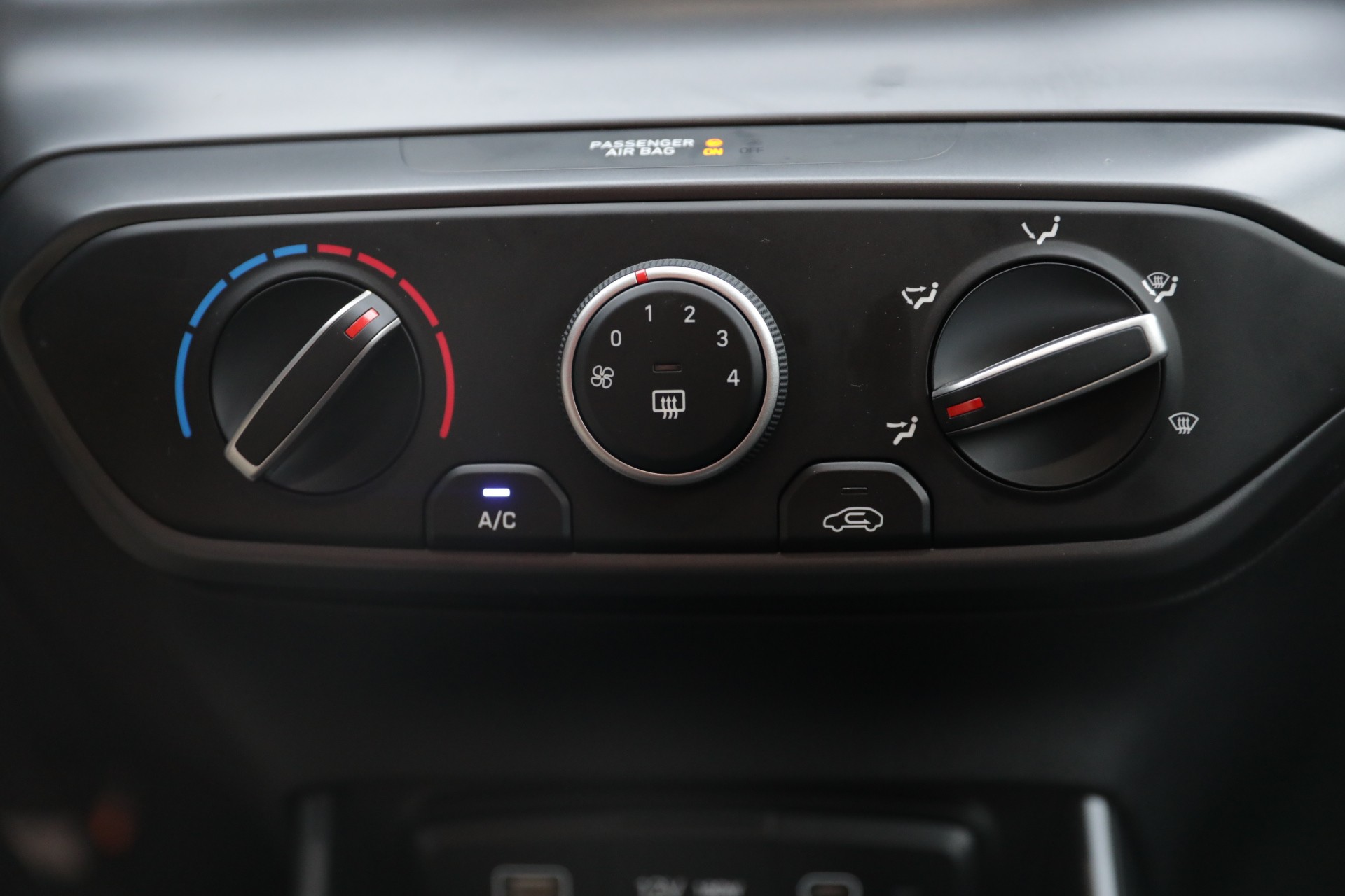 HYUNDAI i20 1.0 T-GDi Amplia-image-16