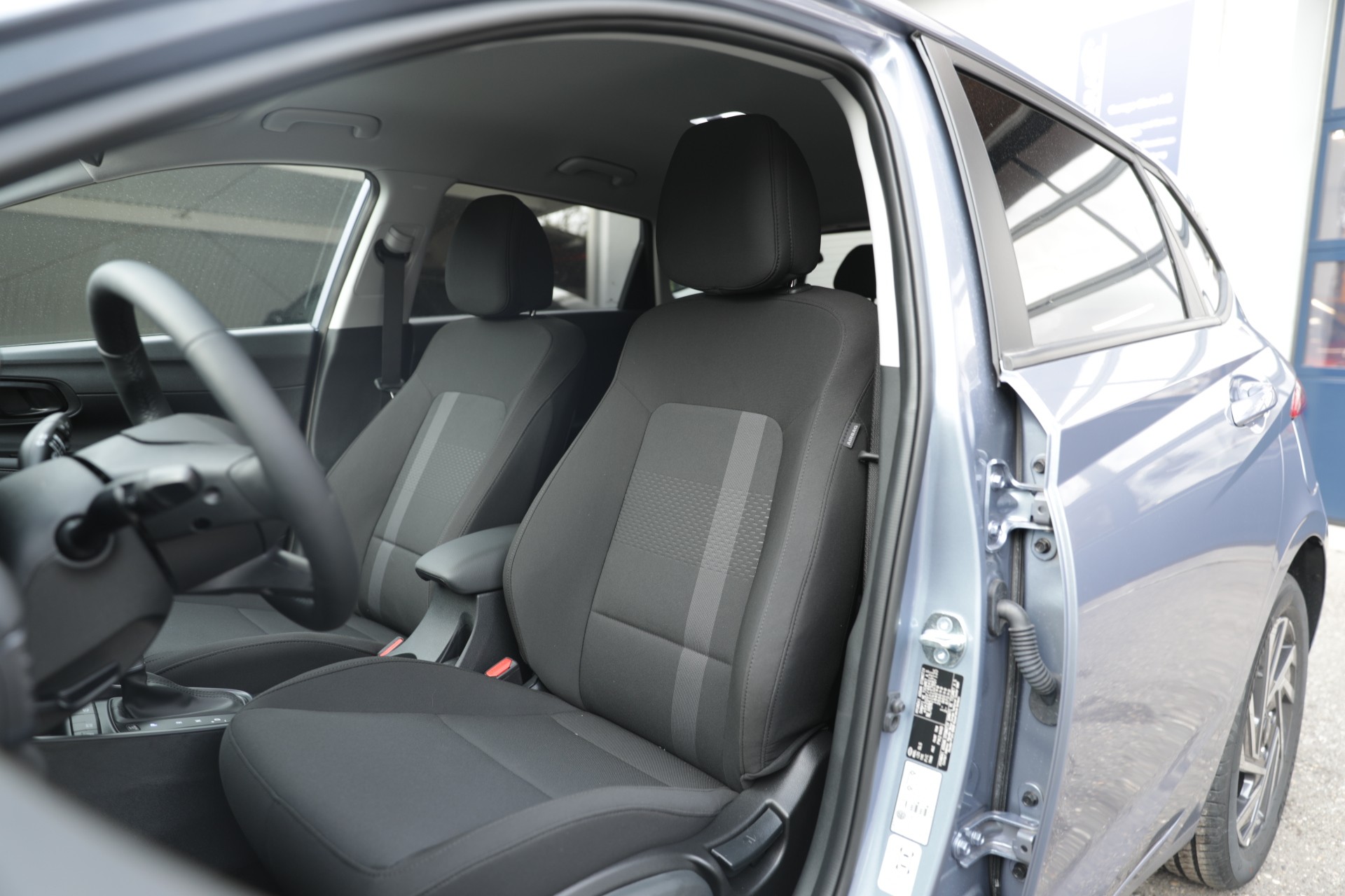 HYUNDAI i20 1.0 T-GDi Amplia-image-9