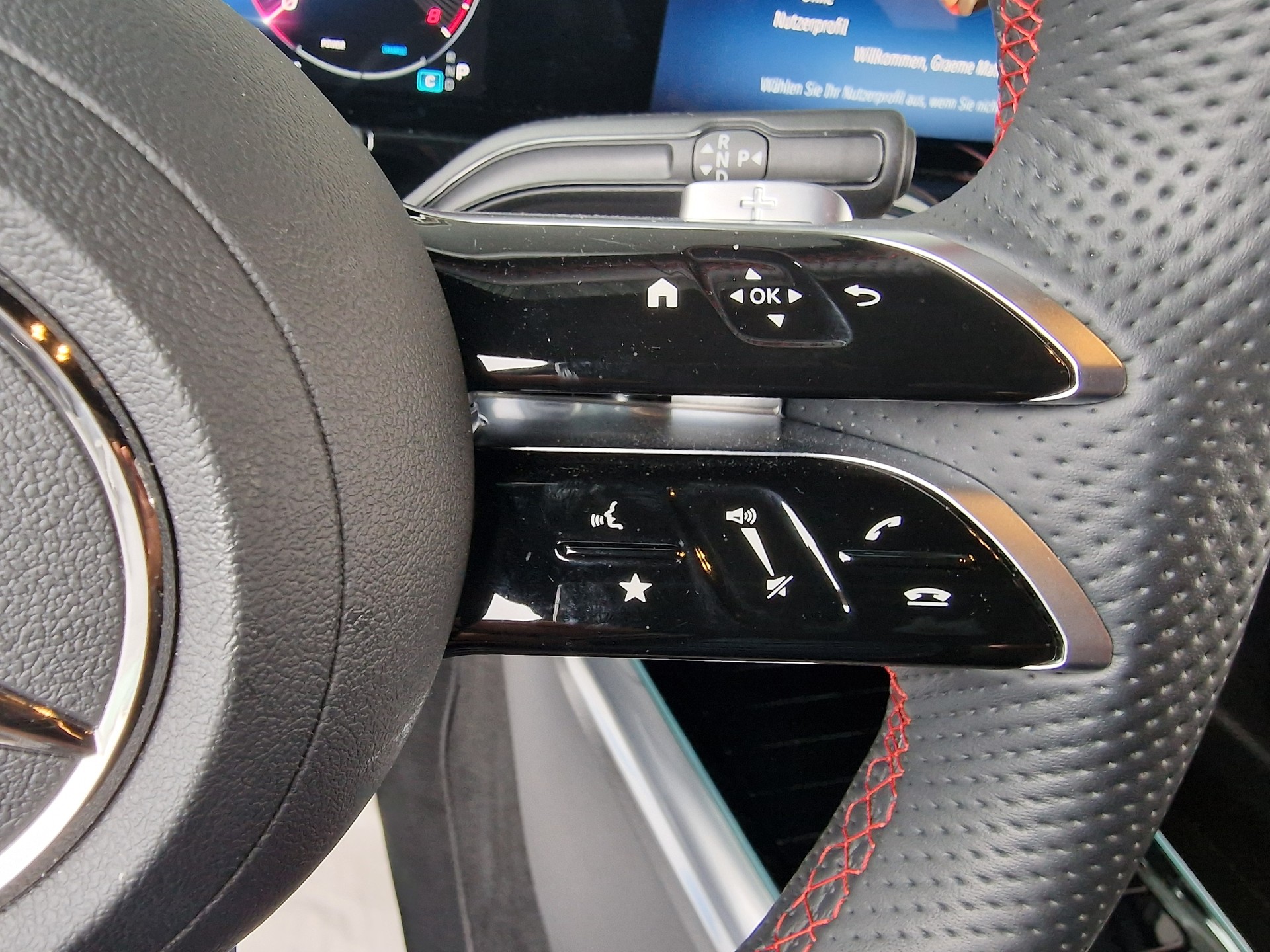 MERCEDES-BENZ GLA 220 4Matic 8G-DCT AMG Line 8xAlu Multibeam-image-17