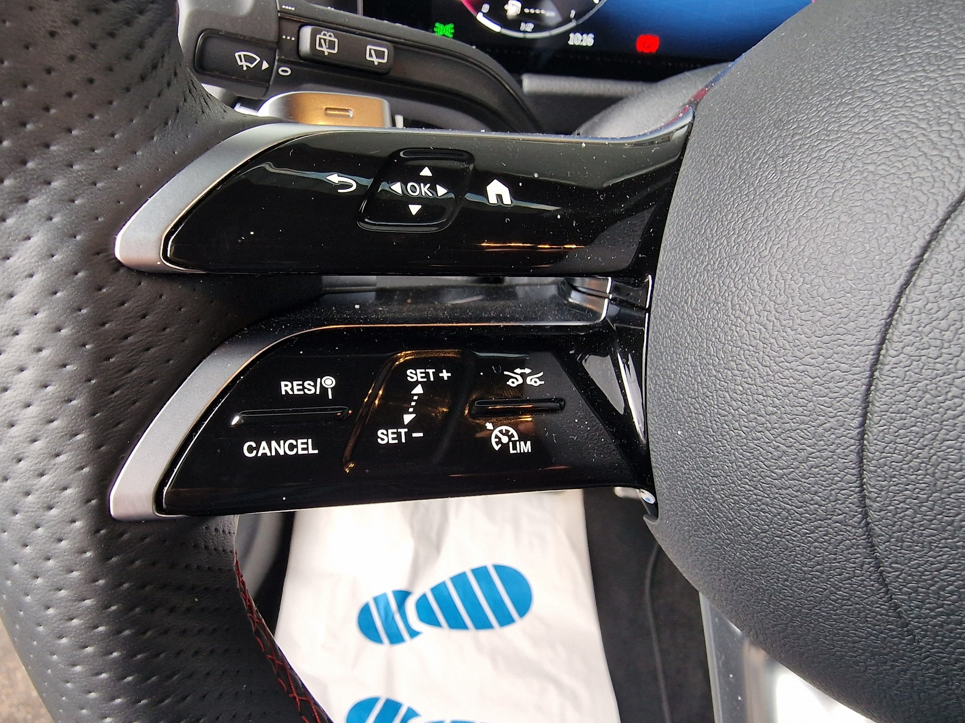MERCEDES-BENZ GLA 220 4Matic 8G-DCT AMG Line 8xAlu Multibeam-image-16