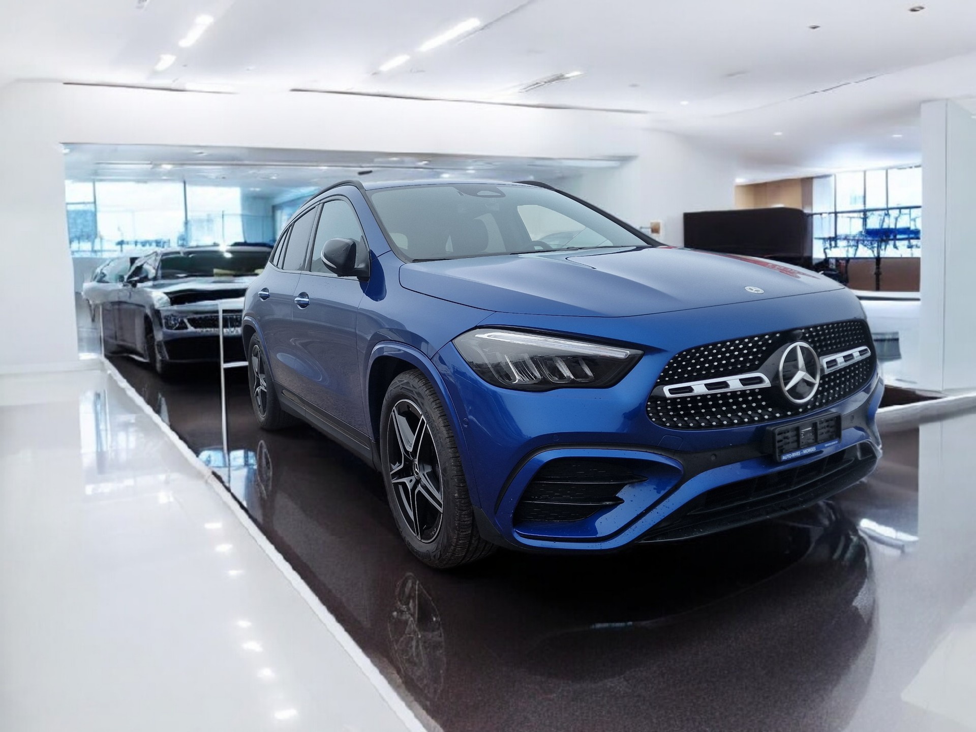MERCEDES-BENZ GLA 220 4Matic 8G-DCT AMG Line 8xAlu Multibeam-showroom-element-3