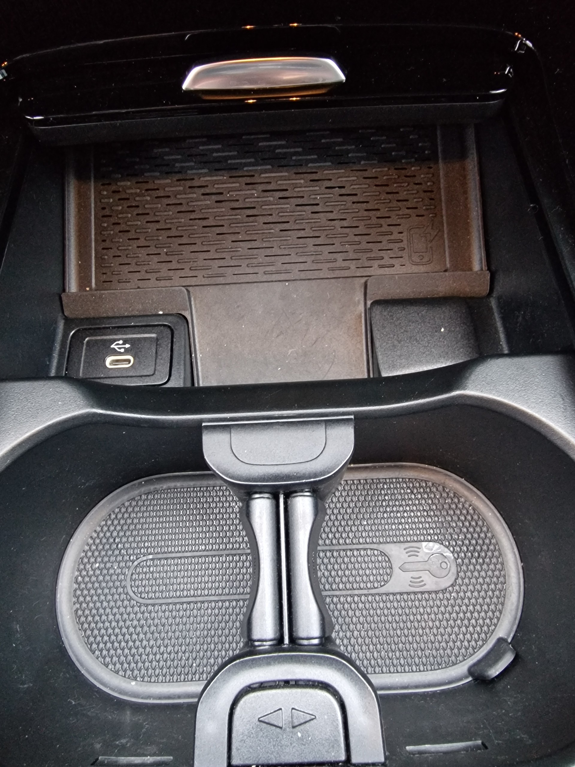 MERCEDES-BENZ GLA 220 4Matic 8G-DCT AMG Line 8xAlu Multibeam-image-13
