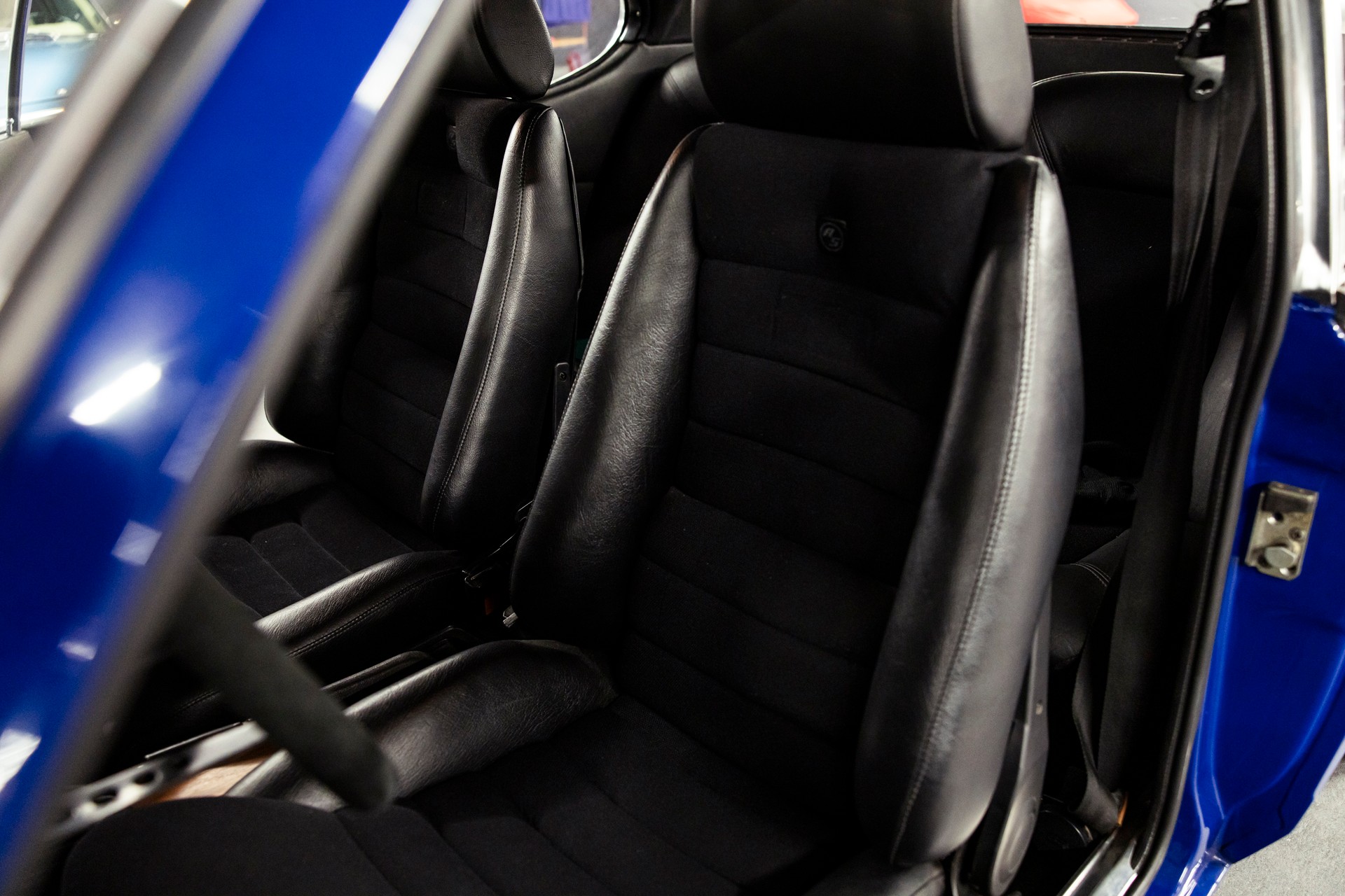FORD RS 2600i Veteranfahrzeug-image-11