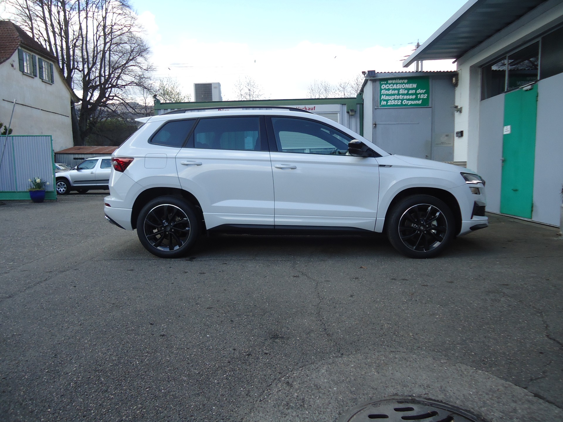 SKODA Karoq 1.5 TSI SportLine DSG-image-1