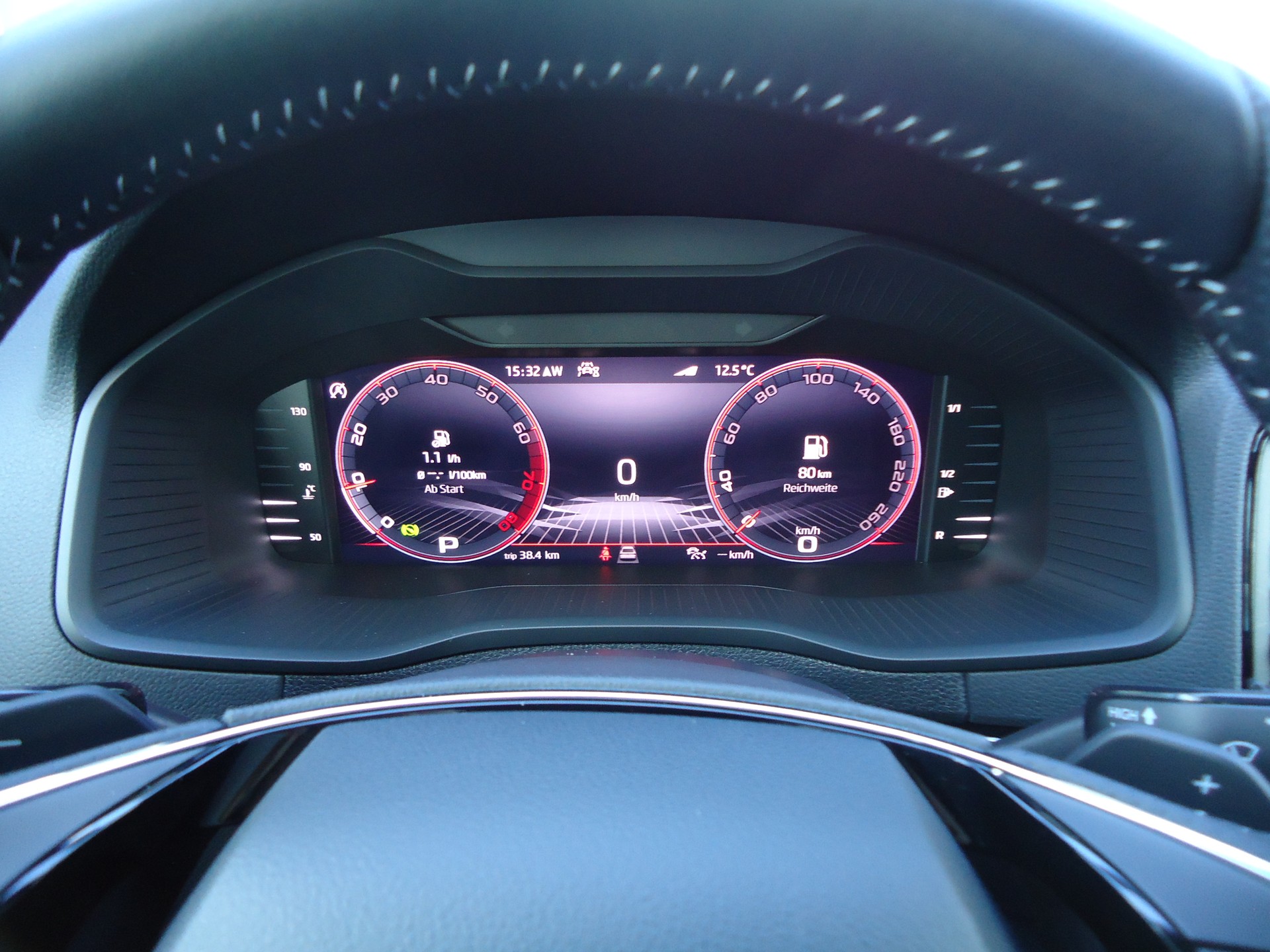 SKODA Karoq 1.5 TSI SportLine DSG-image-11
