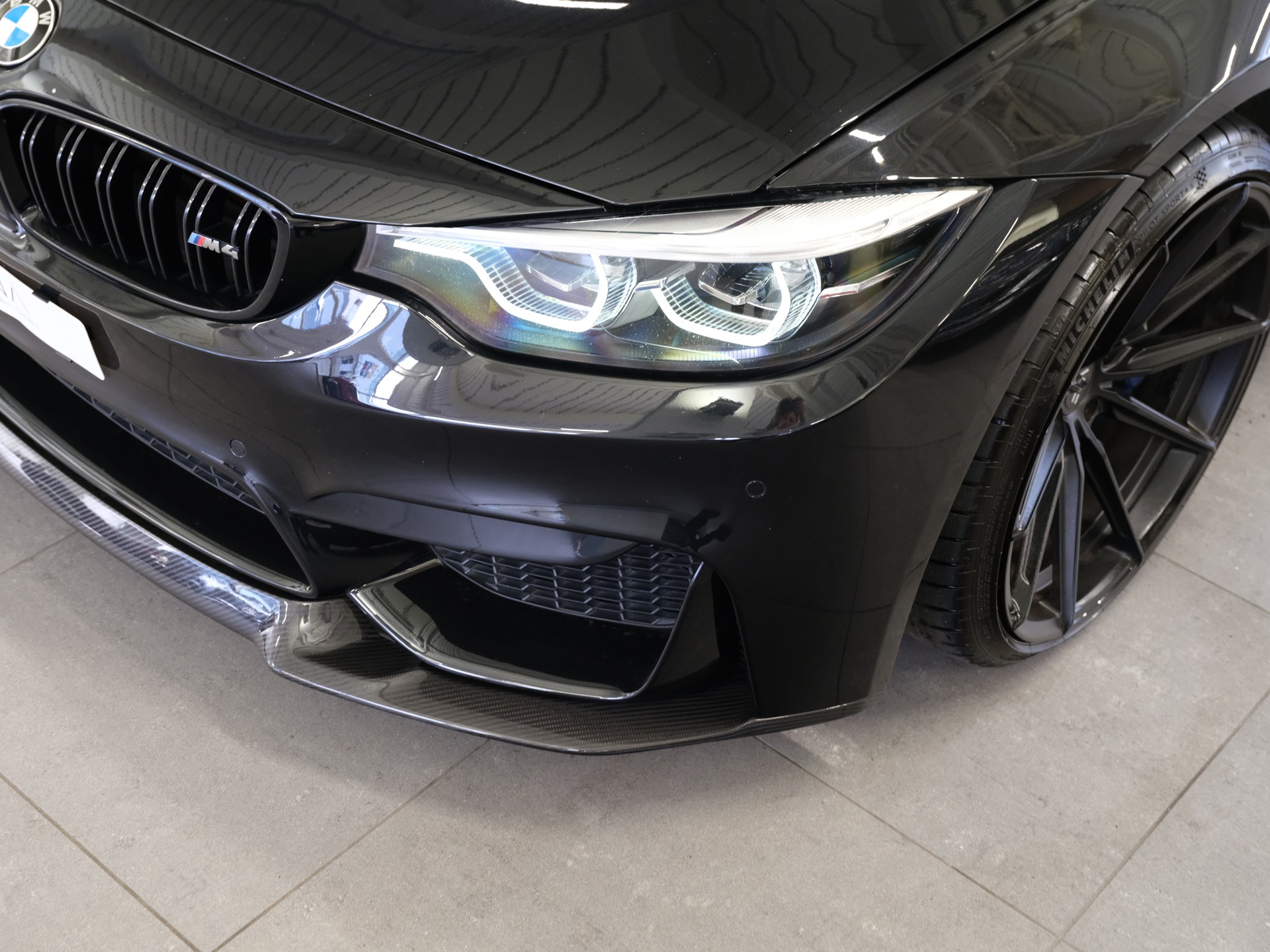 BMW M4 Coupé *Carbon Paket* *Shadow Line*-image-9