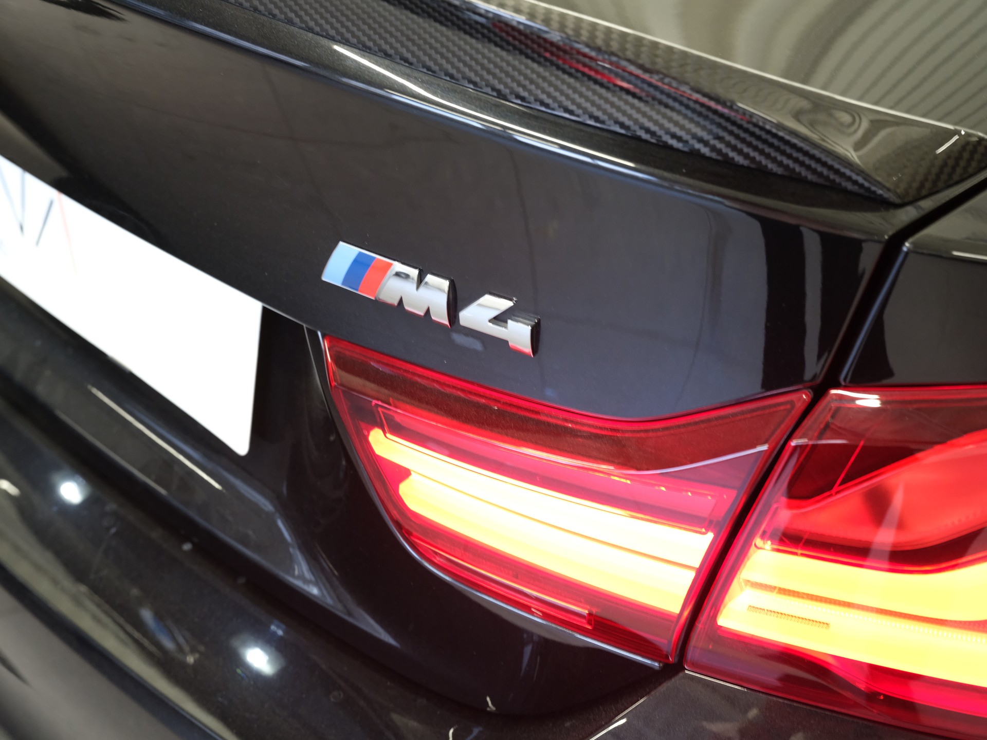 BMW M4 Coupé *Carbon Paket* *Shadow Line*-image-13