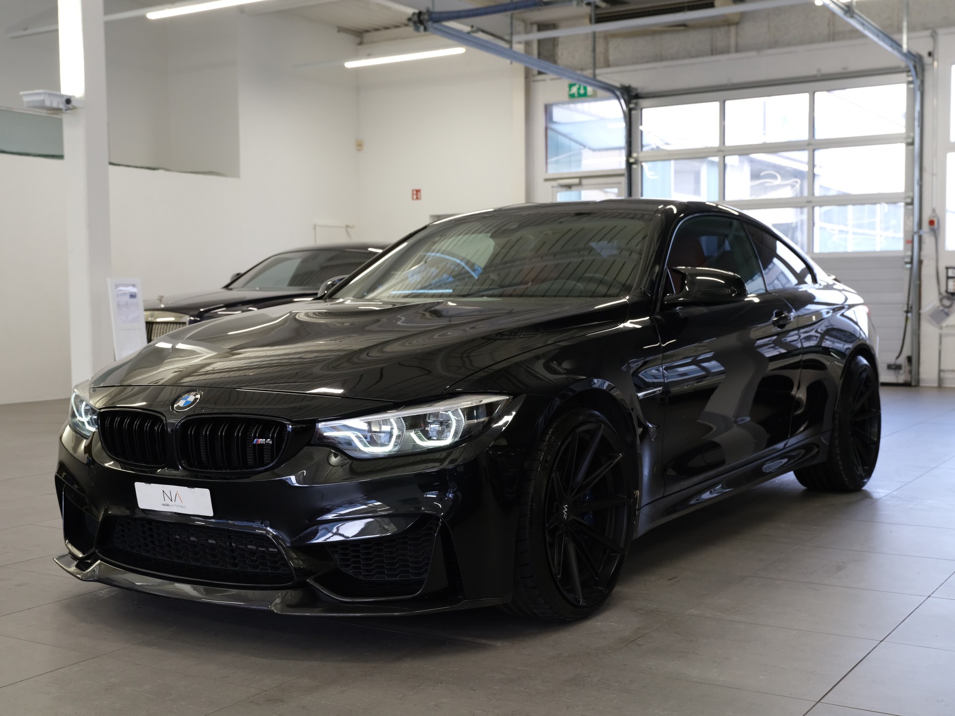 BMW M4 Coupé *Carbon Paket* *Shadow Line*-showroom-element-3