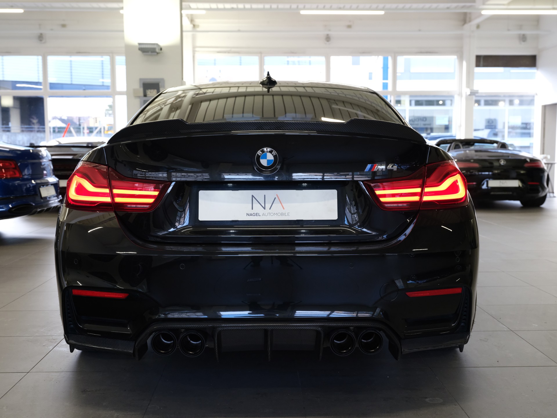 BMW M4 Coupé *Carbon Paket* *Shadow Line*-image-4