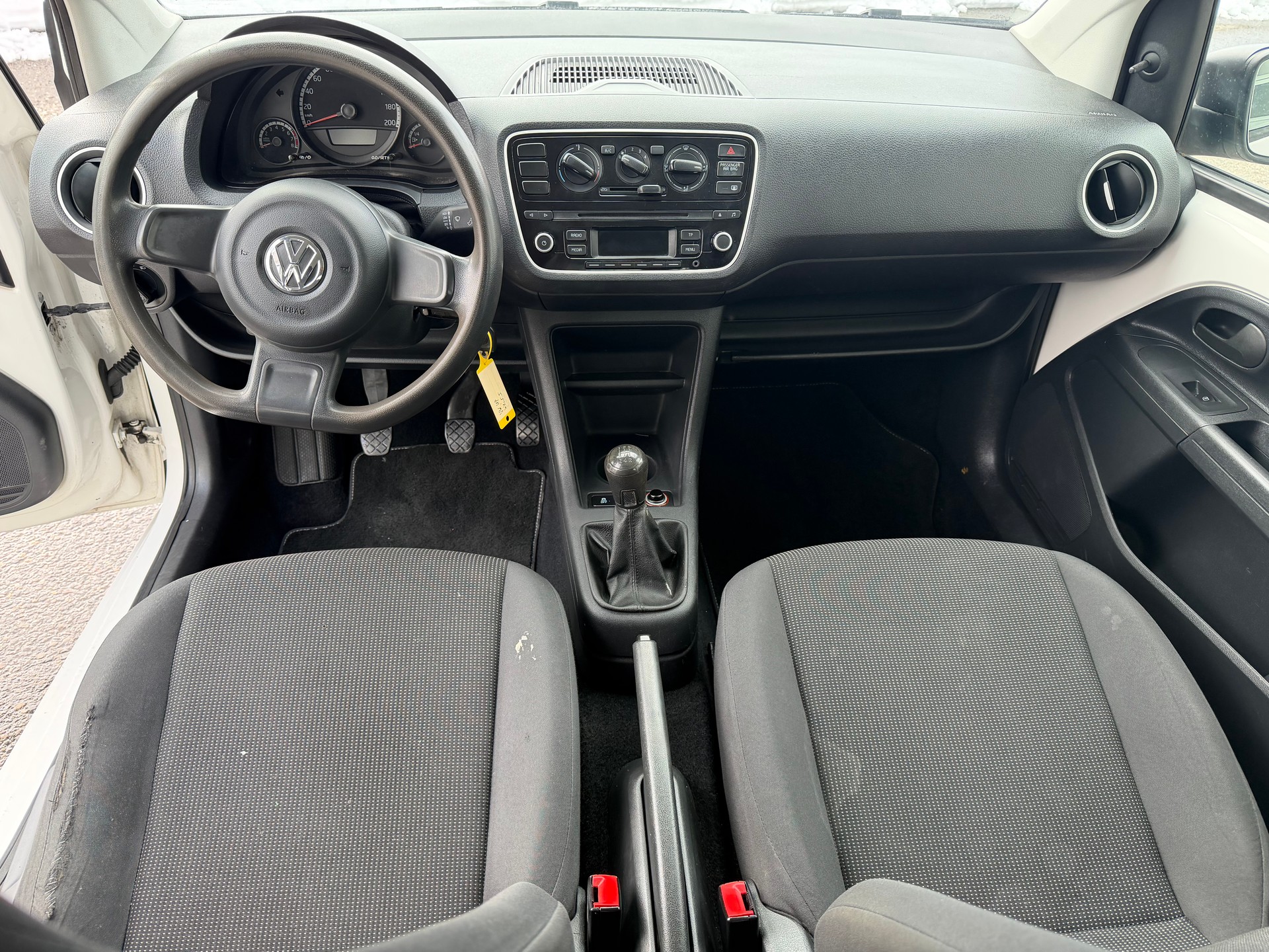 VW Up 1.0 take up-image-8
