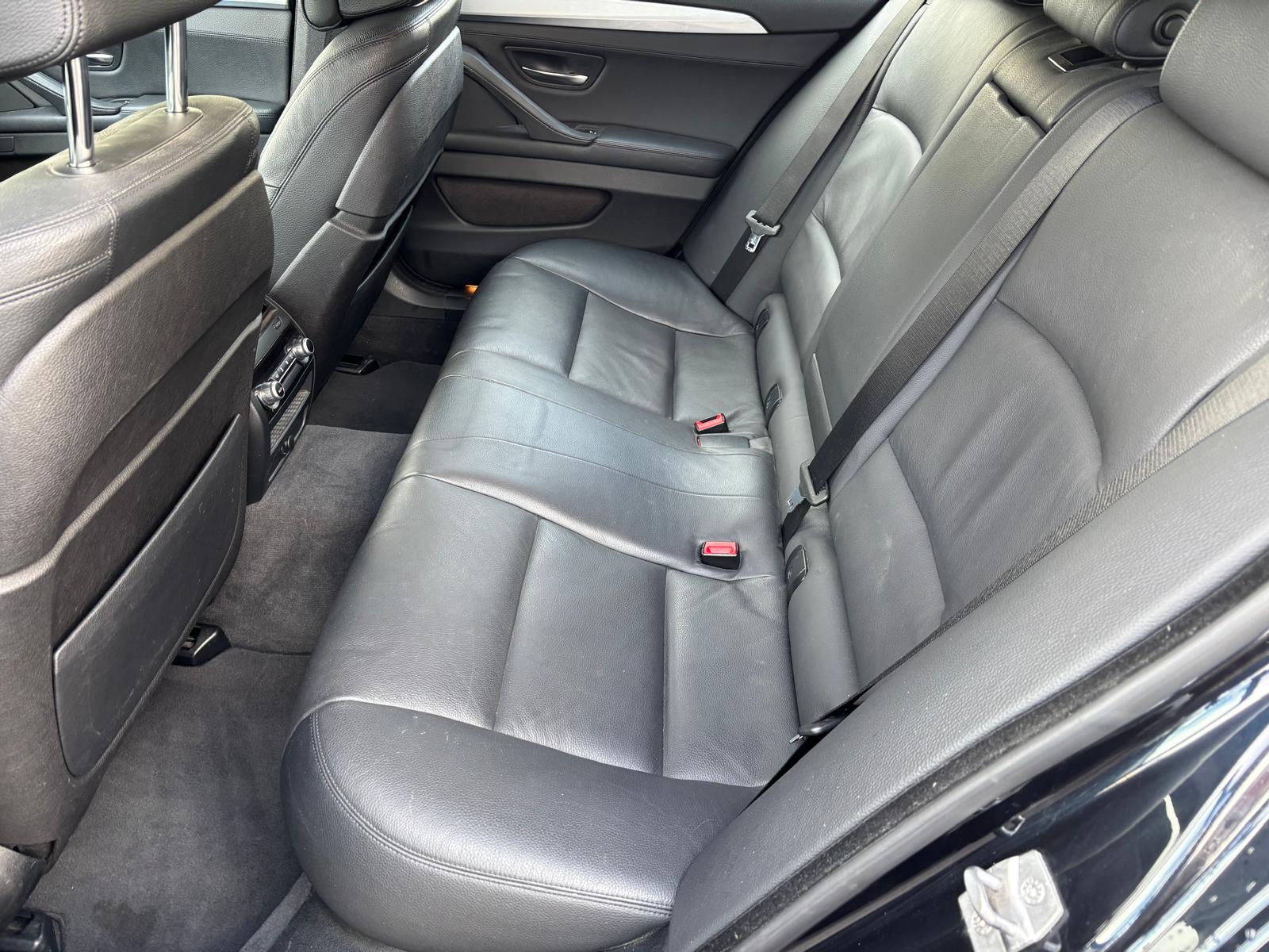 BMW M550d Touring xDrive Steptronic-image-10