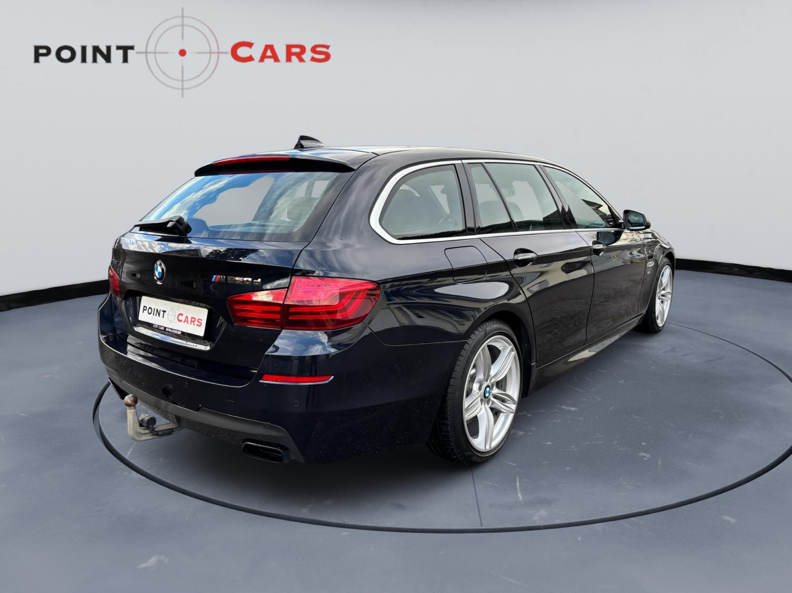 BMW M550d Touring xDrive Steptronic-image-4