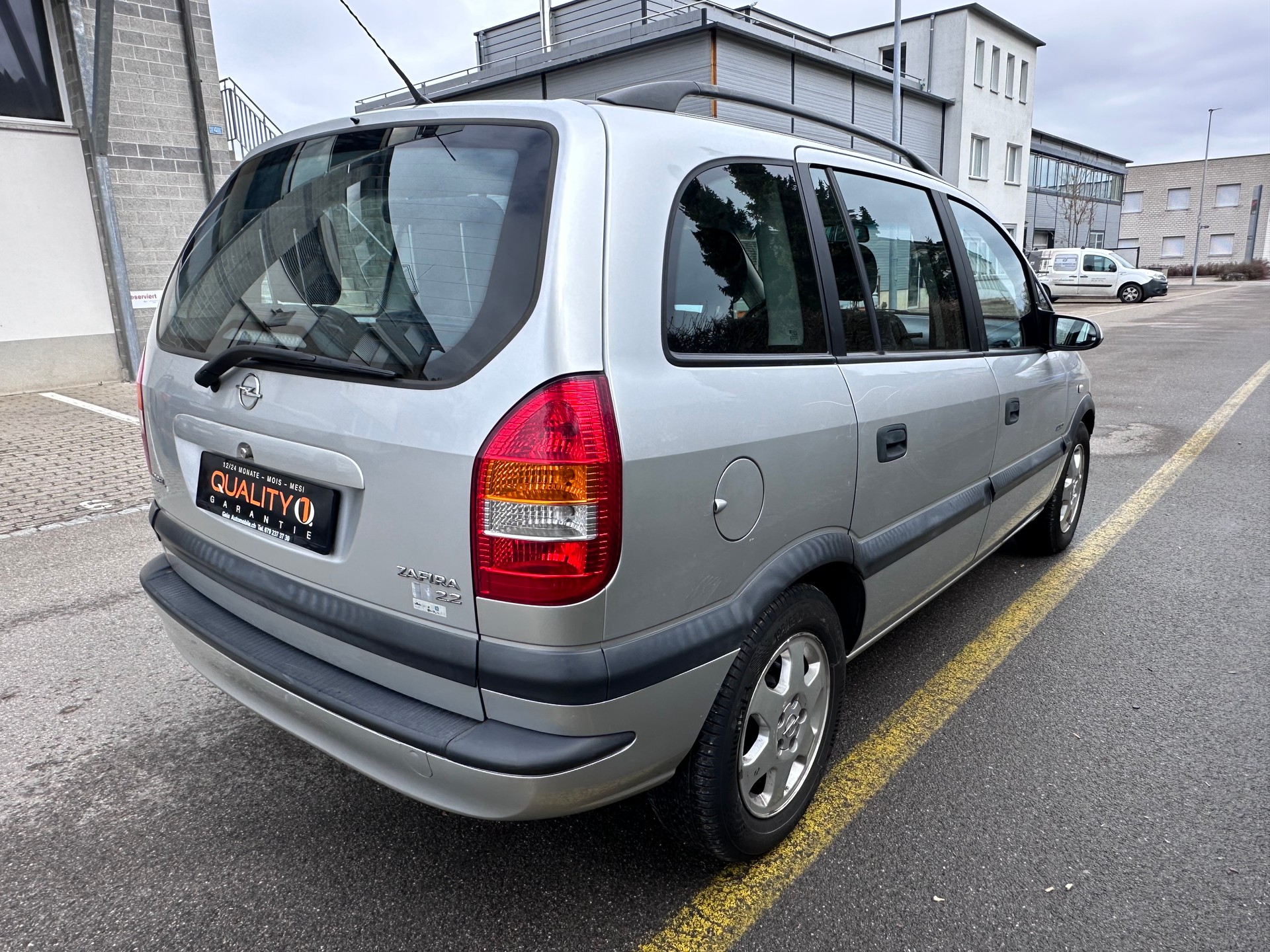 OPEL Zafira 2.2i 16V Elegance-image-2