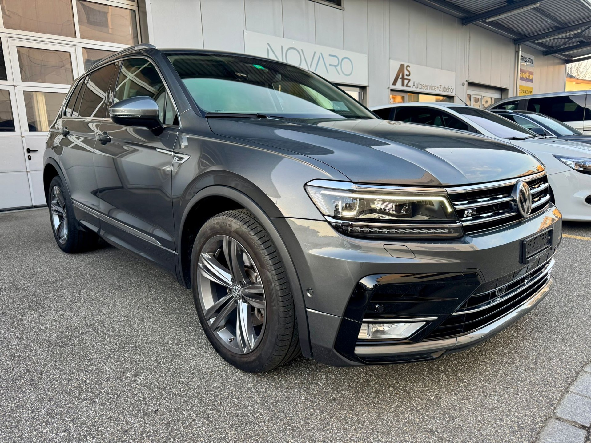 VW Tiguan 2.0 TDI SCR Highline 4Motion DSG-showroom-element-2