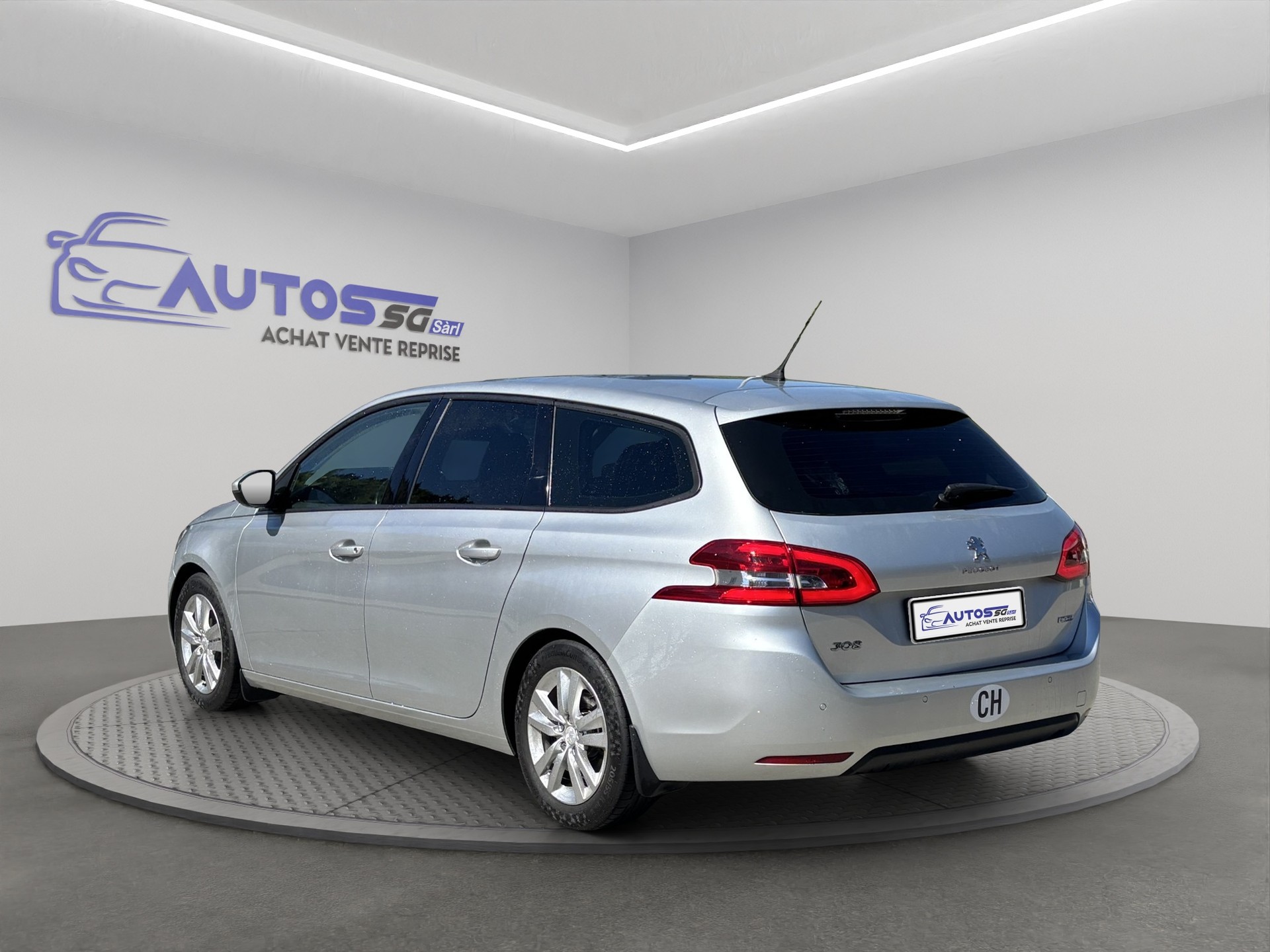 PEUGEOT 308 SW 2.0 BlueHDI Active Automatic-image-2