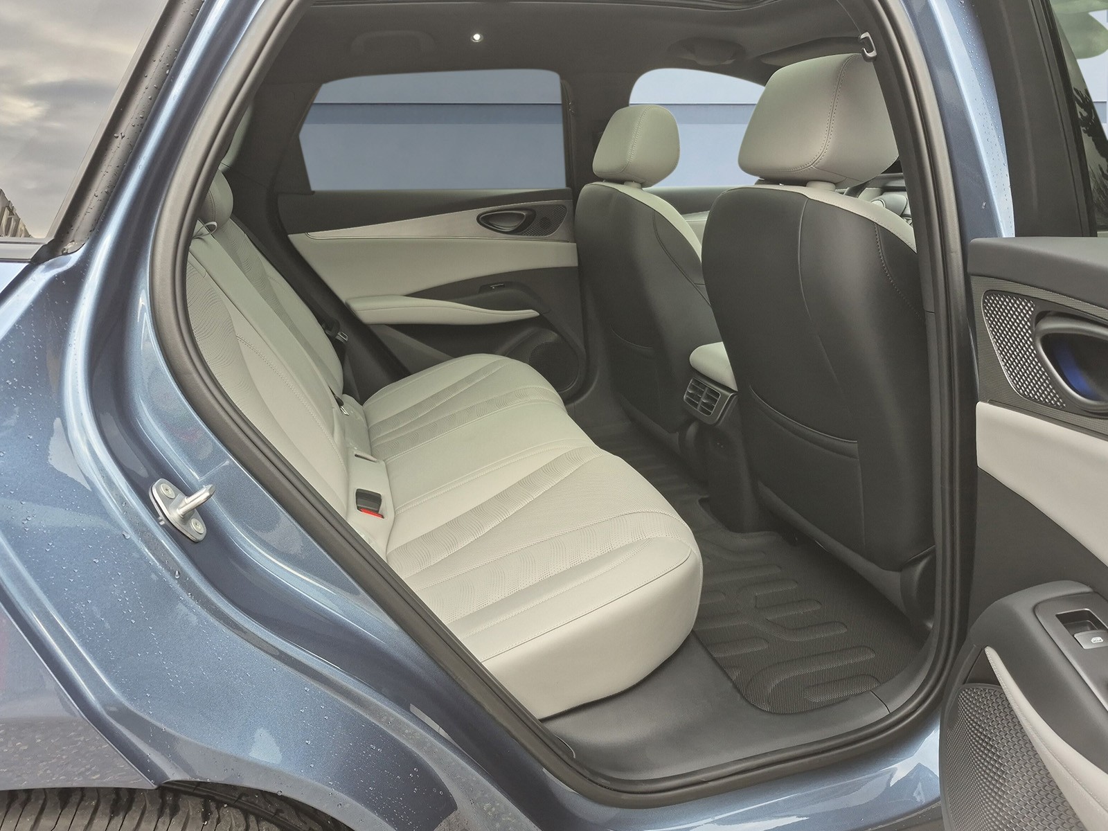 BYD Seal 6 DM-i Comfort Lite FWD-image-13